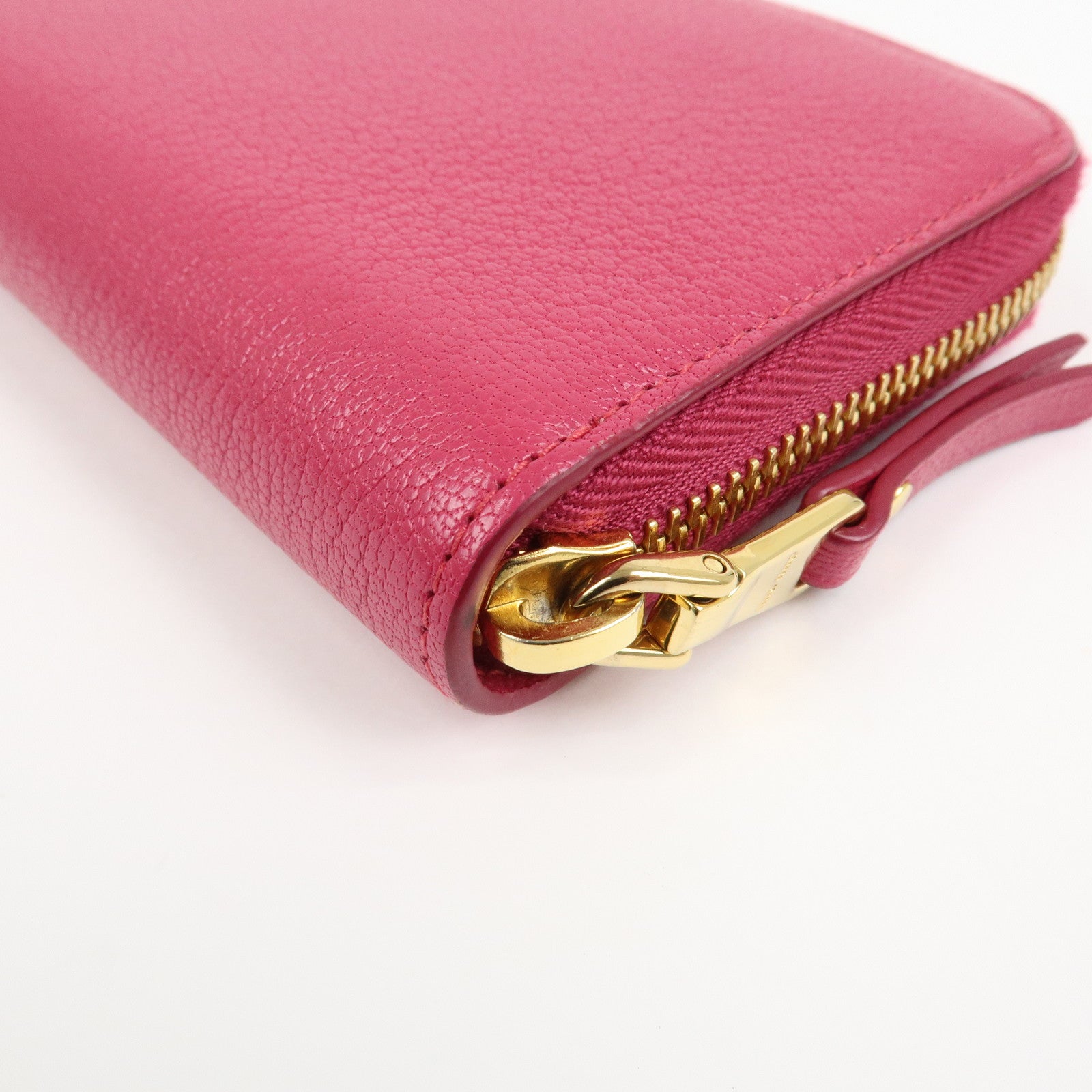 MIU MIU Logo Leather Round Zippy Wallet Pink 5M0506
