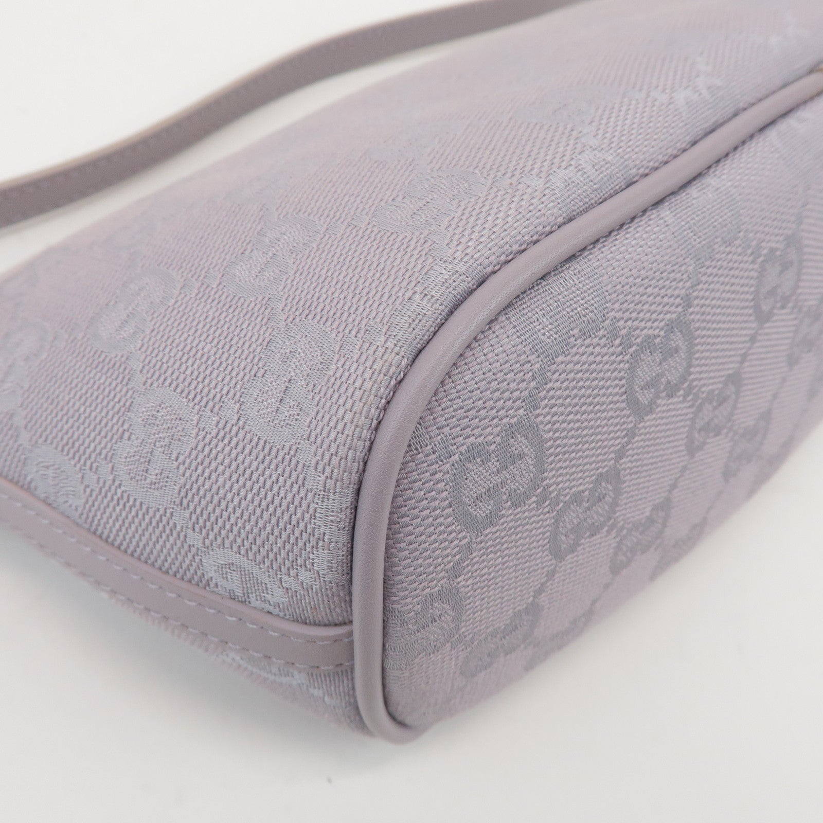 GUCCI Boat Bag GG Canvas Leather Hand Bag Pouch Light Purple 07198