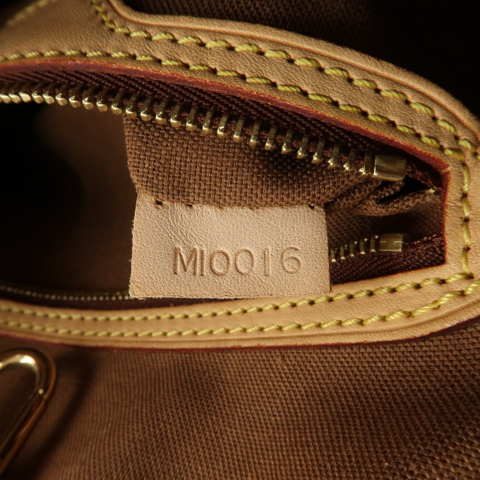 Louis Vuitton Monogram Canvas Batignolles Vertical Tote Bag M51153
