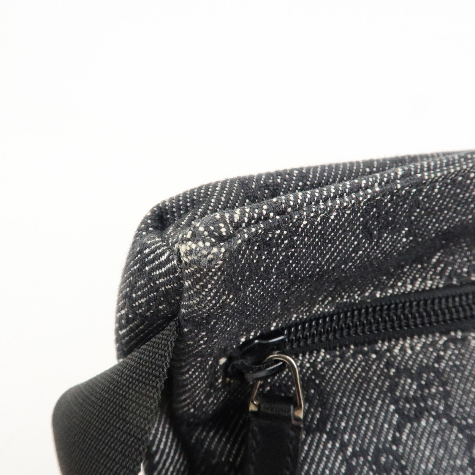 GUCCI GG Canvas Leather Waist Bag Crossbody Bag Black 28566 Used