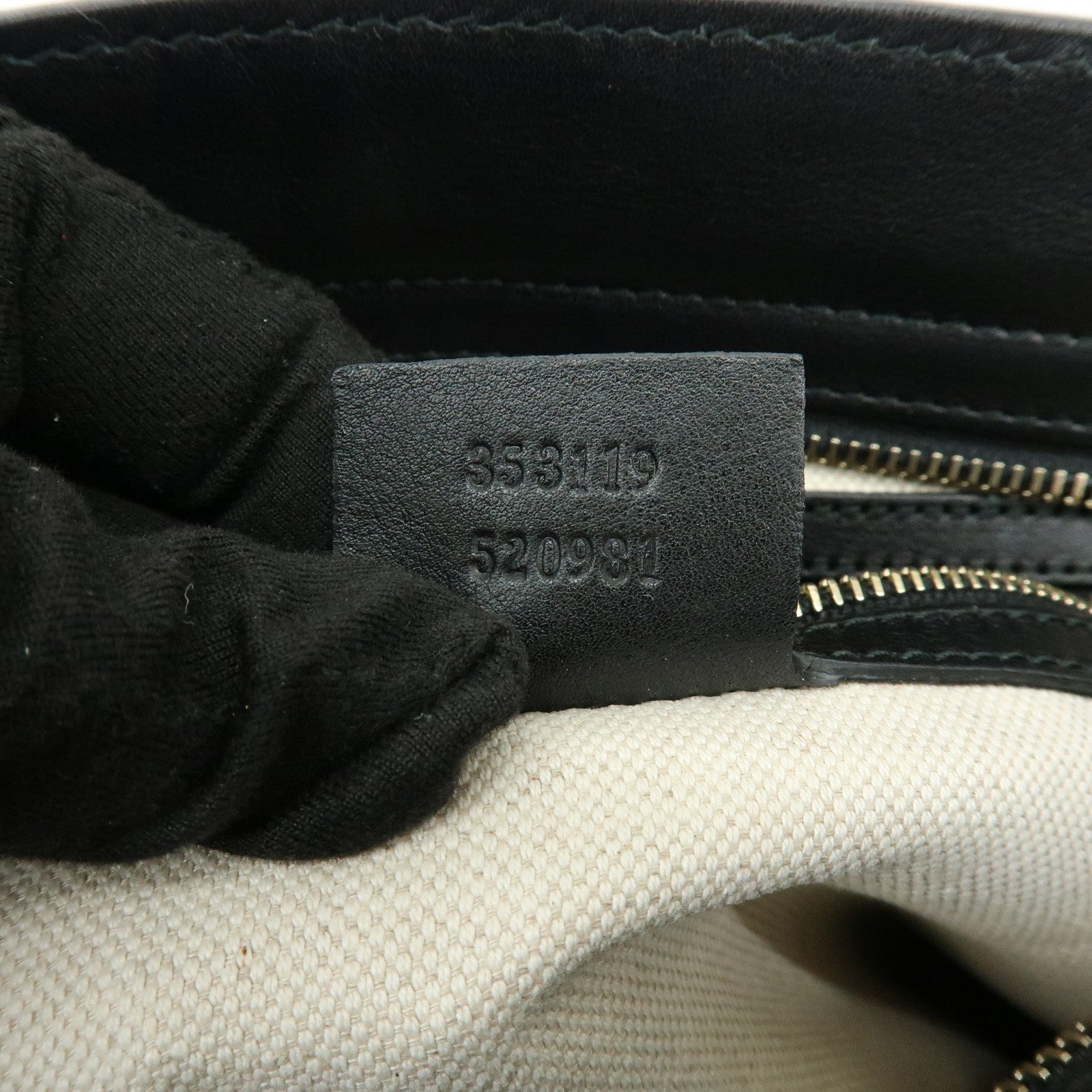 GUCCI Interlocking G Micro Guccissima Leather Hand Bag Black 353119