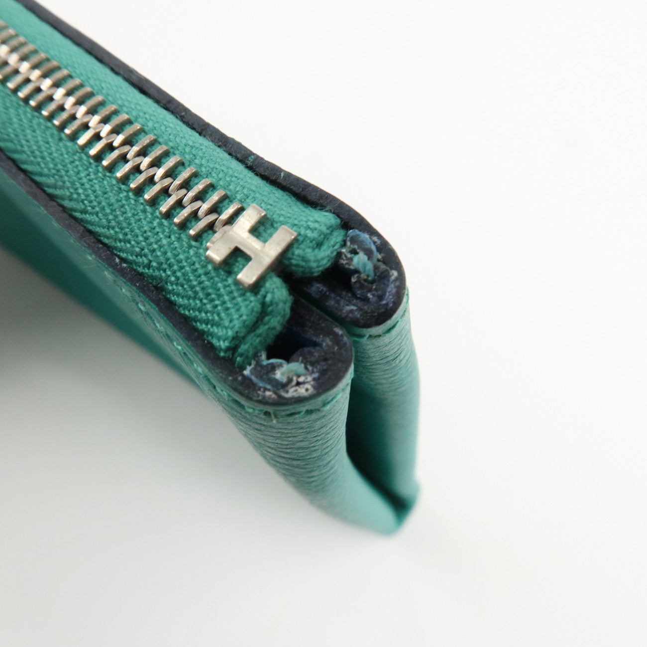 HERMES Atout GM Leather Pouch Emerald Green Used