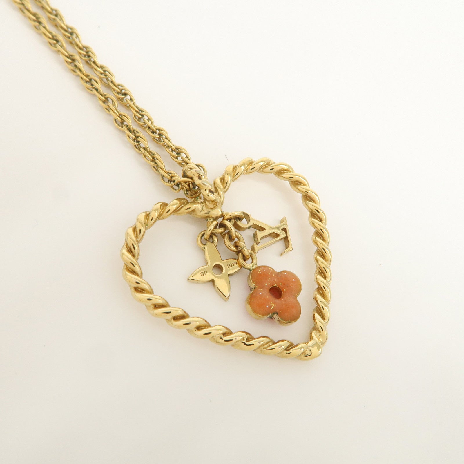 Louis Vuitton Monogram Pendentif Sweet In My Heart Necklace 65951
