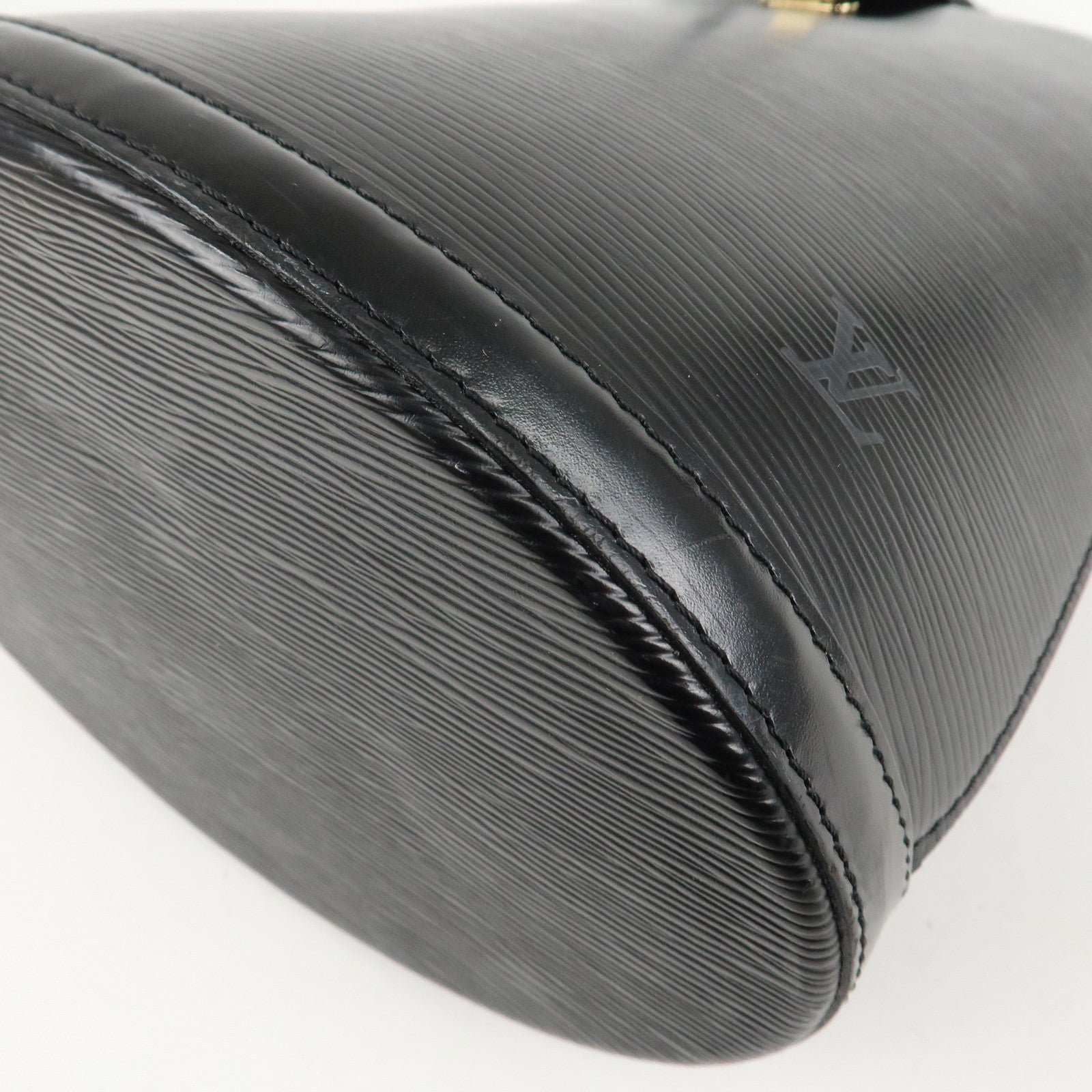 Louis Vuitton Epi Cluny Shoulder Bag Black Noir M52252 Used