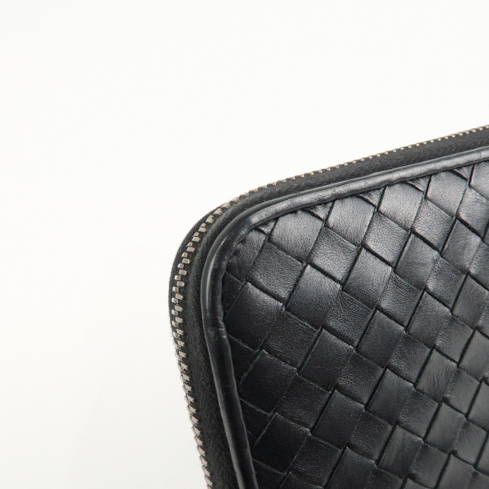 BOTTEGA VENETA Intrecciato Leather Round Zipper Wallet Black Used