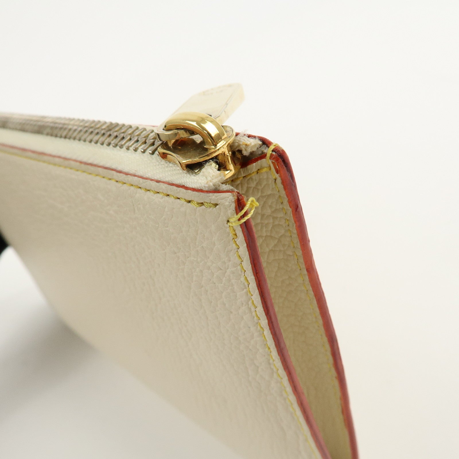 Louis Vuitton Suhari Inséparable Pouch Blanc M91937 Used