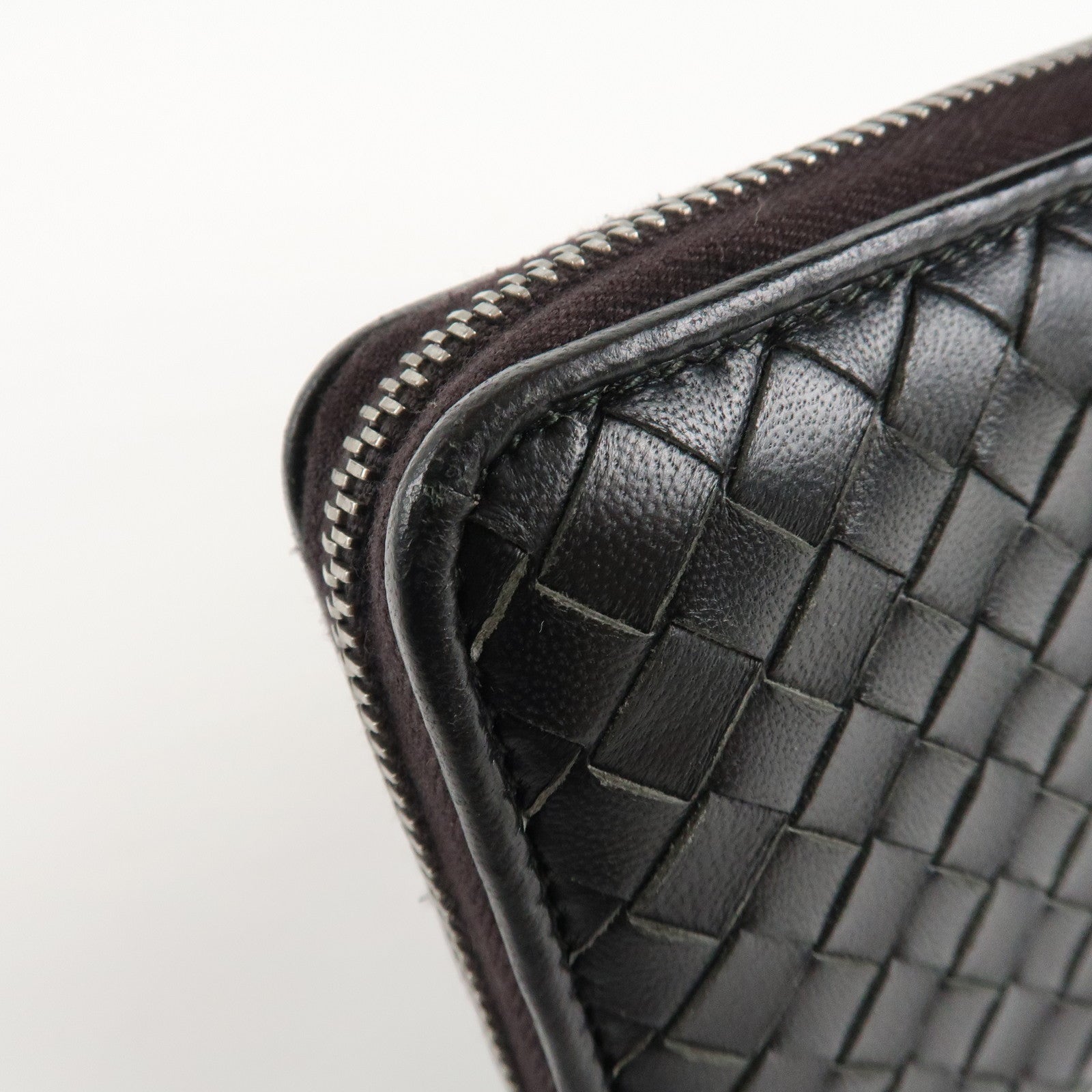 BOTTEGA VENETA Intrecciato Leather Round Fauna Long Wallet Used
