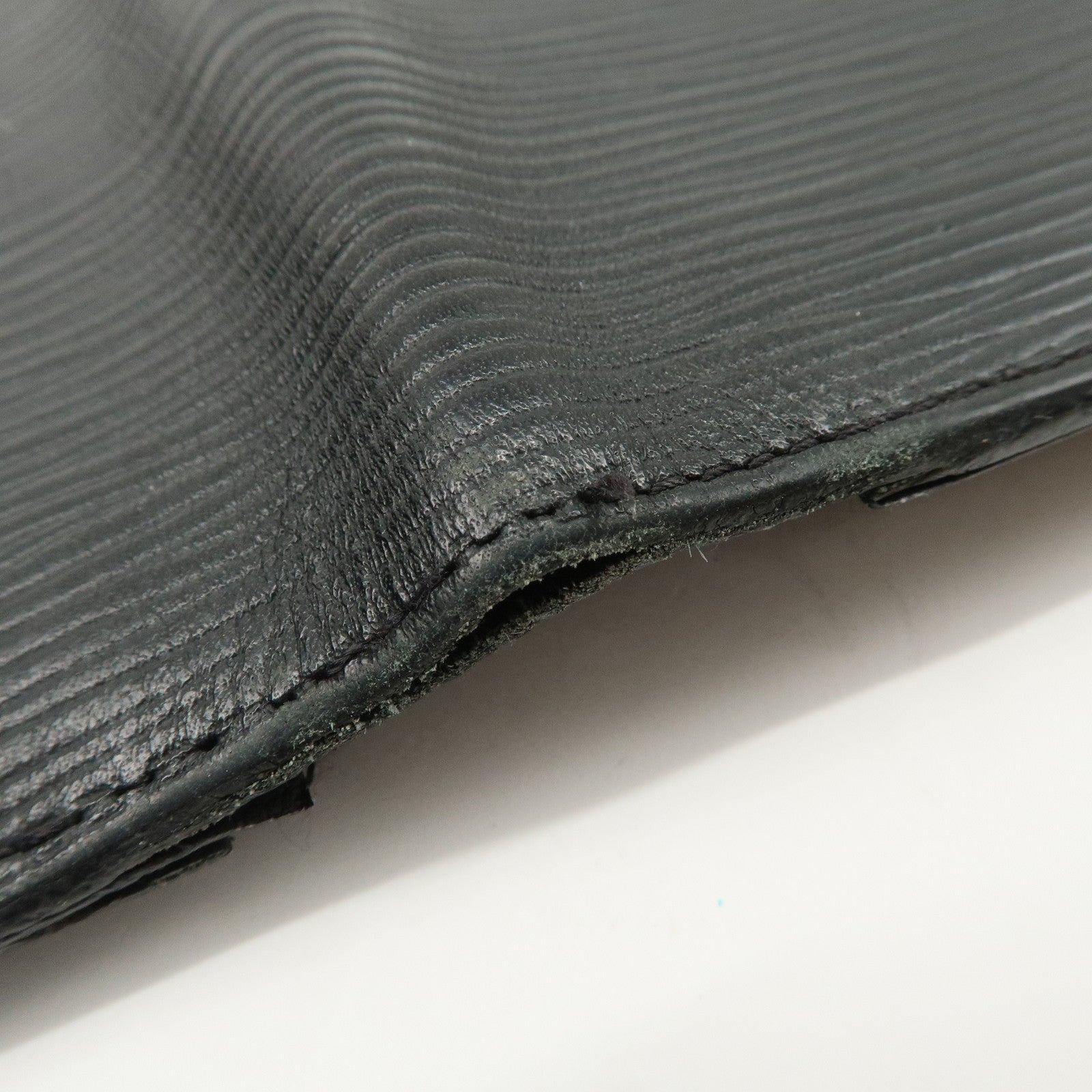 Louis Vuitton Epi Portefeuille Brazza Wallet Noir *T.S engraved Used