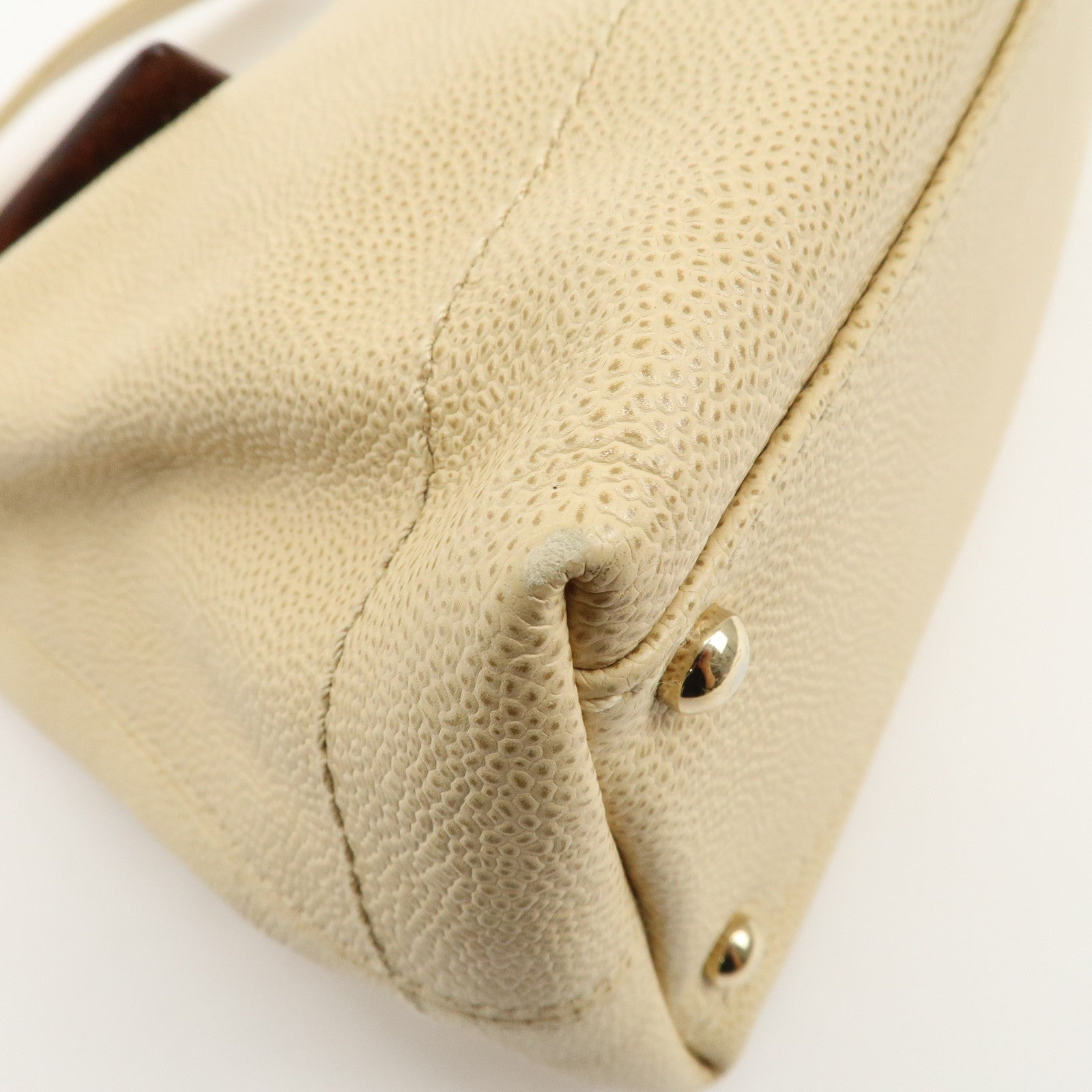 CHANEL Caviar Skin COCO Mark Wood Chain Shoulder Bag Beige Used