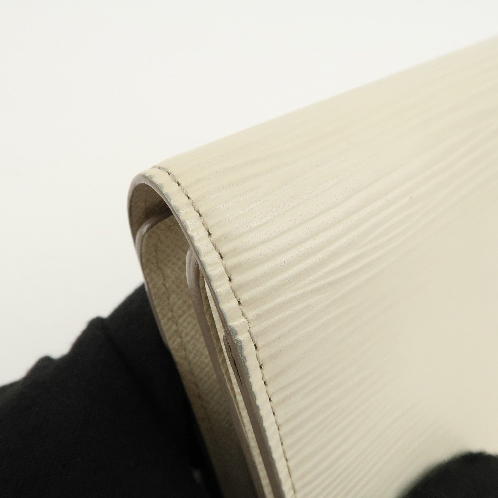 Louis Vuitton Epi Portefeuille Joy Tri-fold Wallet Ivory M6658J Used