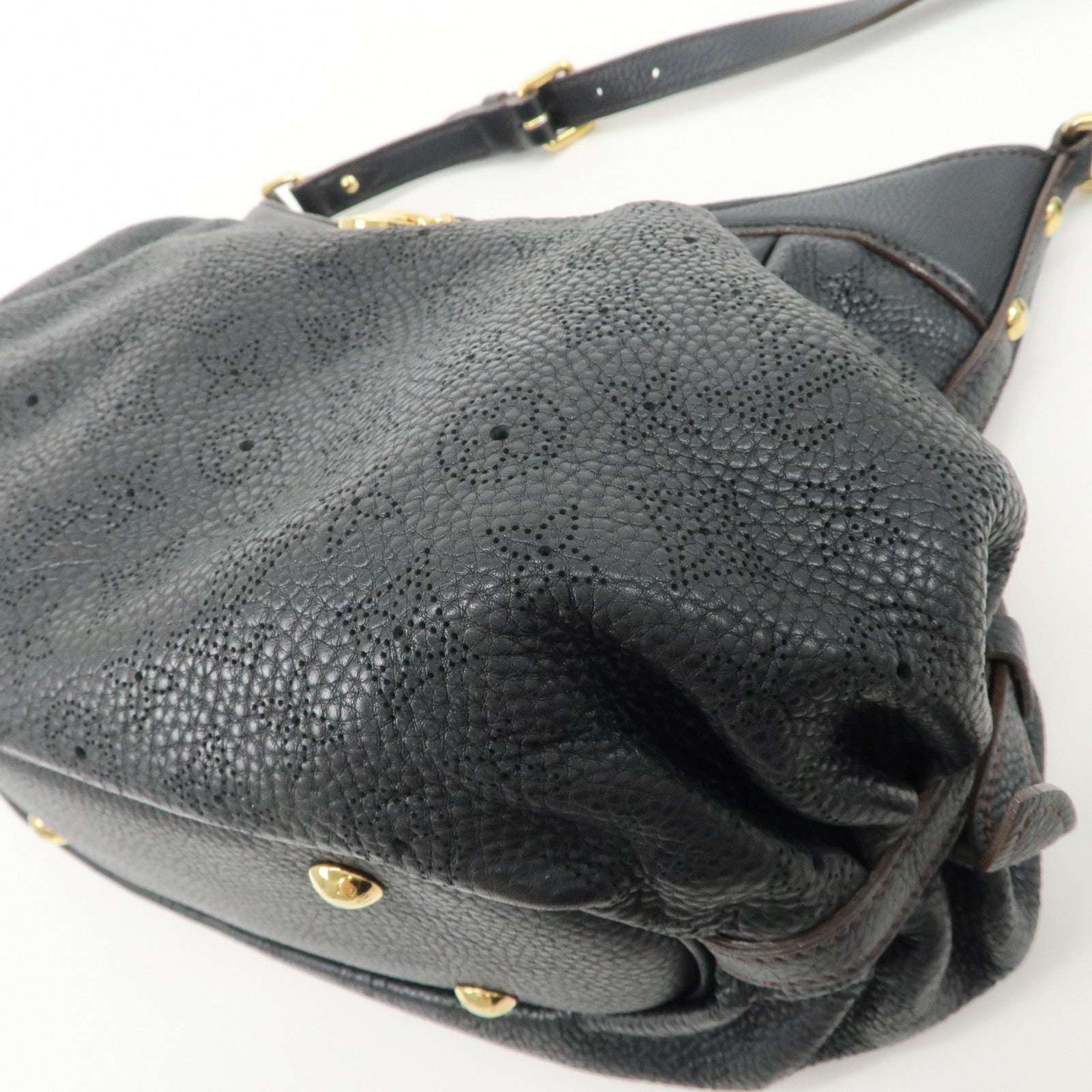 Louis Vuitton Monogram Mahina XS Shoulder Bag Black M95660 Used