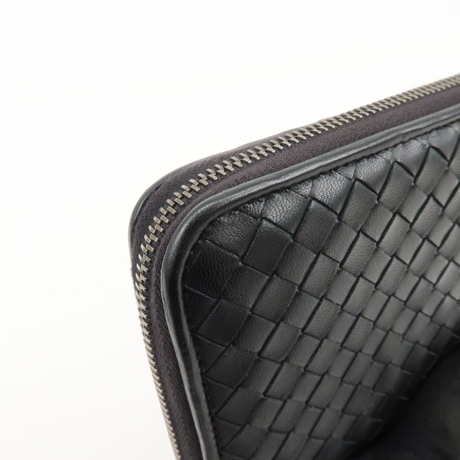 BOTTEGA VENETA Intrecciato Leather Round Zipper Long Wallet 114076 Used