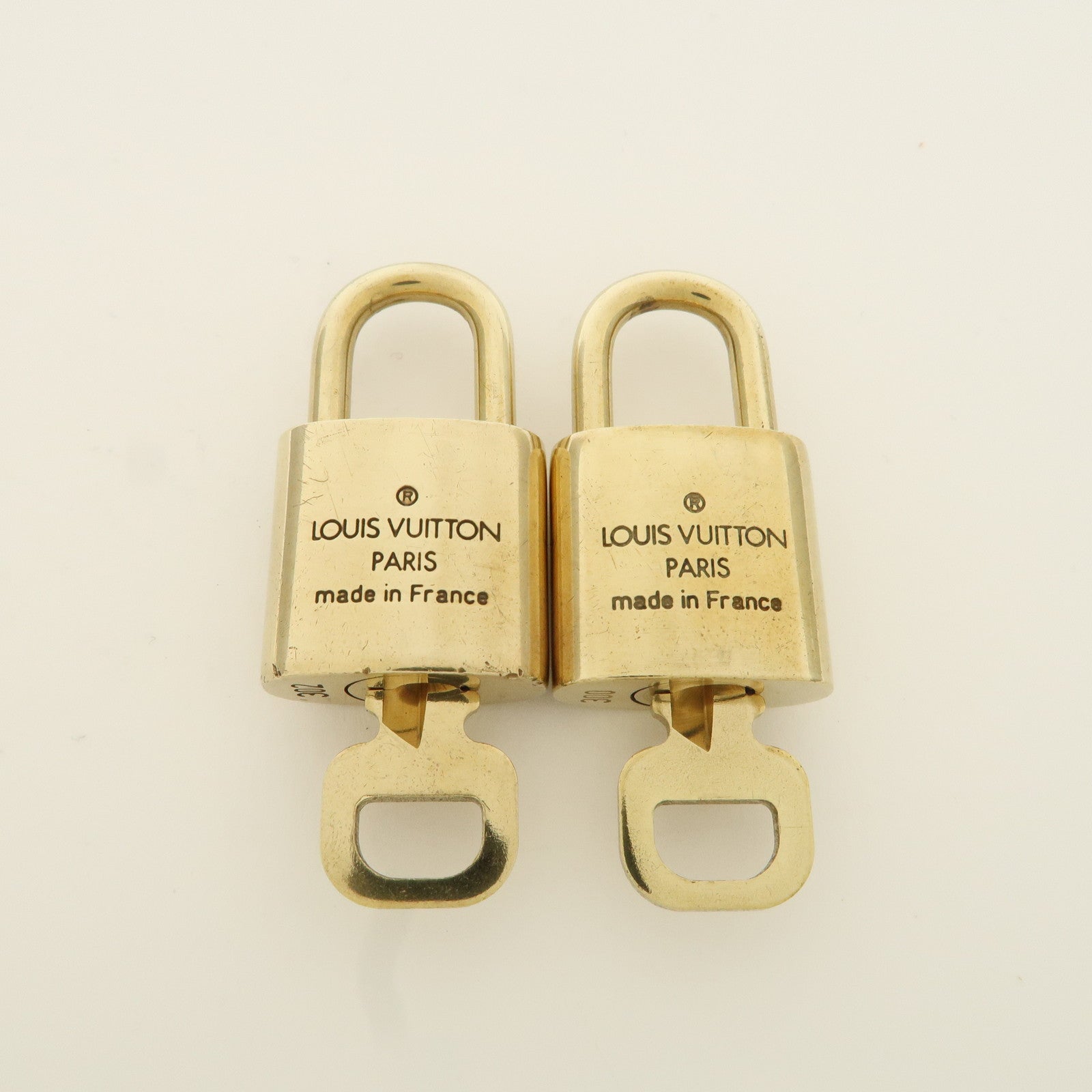 Louis Vuitton Set of 10 Lock & Key Cadena Key Lock Metal Gold Used