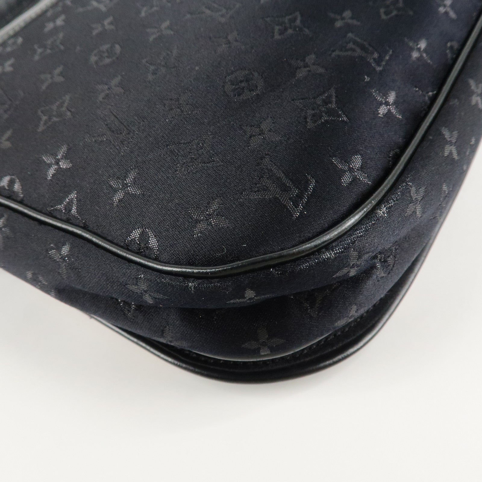 Louis Vuitton Monogram Mini Comte Douffet Musette Shoulder Bag Used