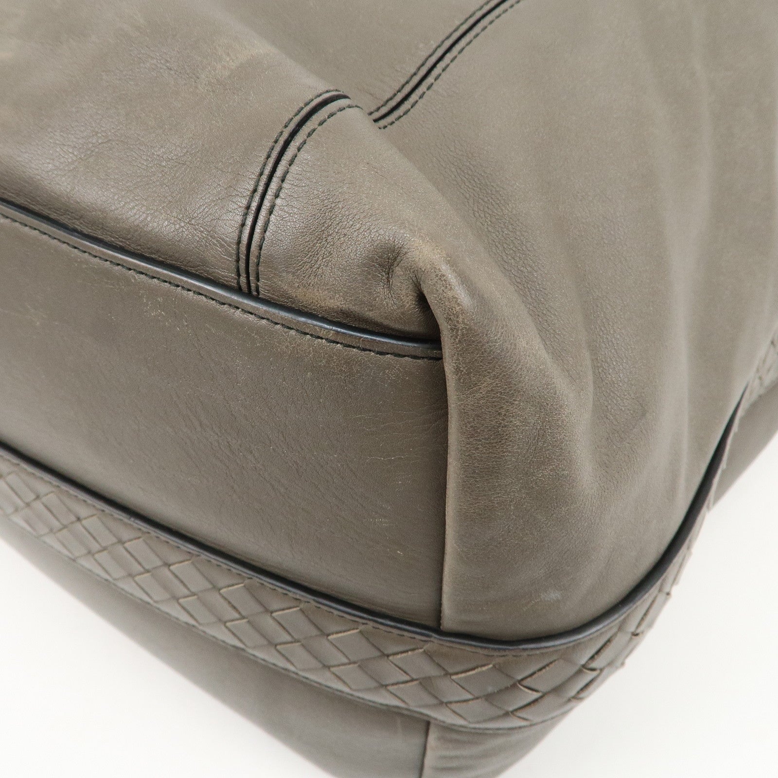 BOTTEGA VENETA Intrecciato Leather Shoulder Bag Greige Used