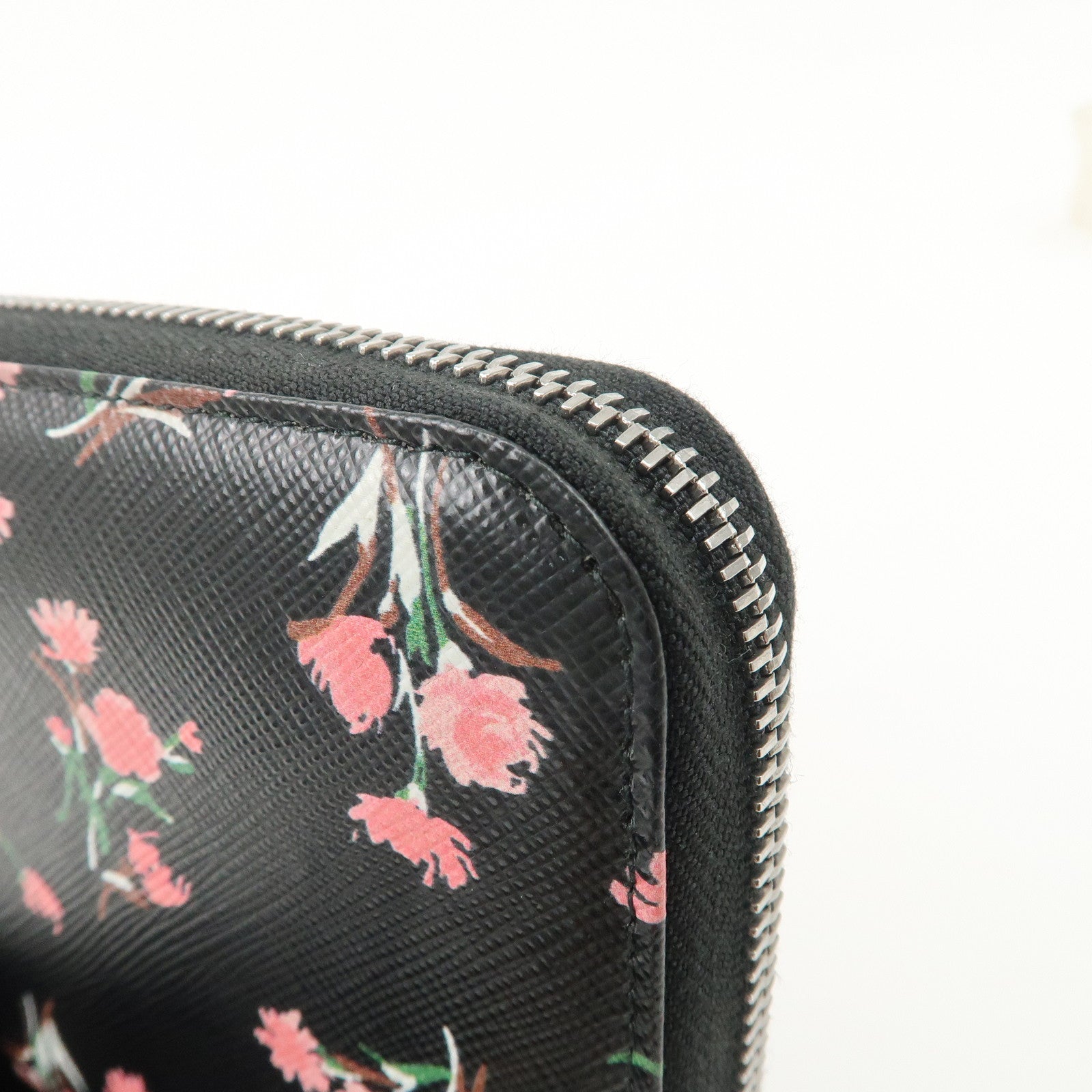 PRADA Logo Leather Round Zipper Long Wallet Flower 1ML506 Used