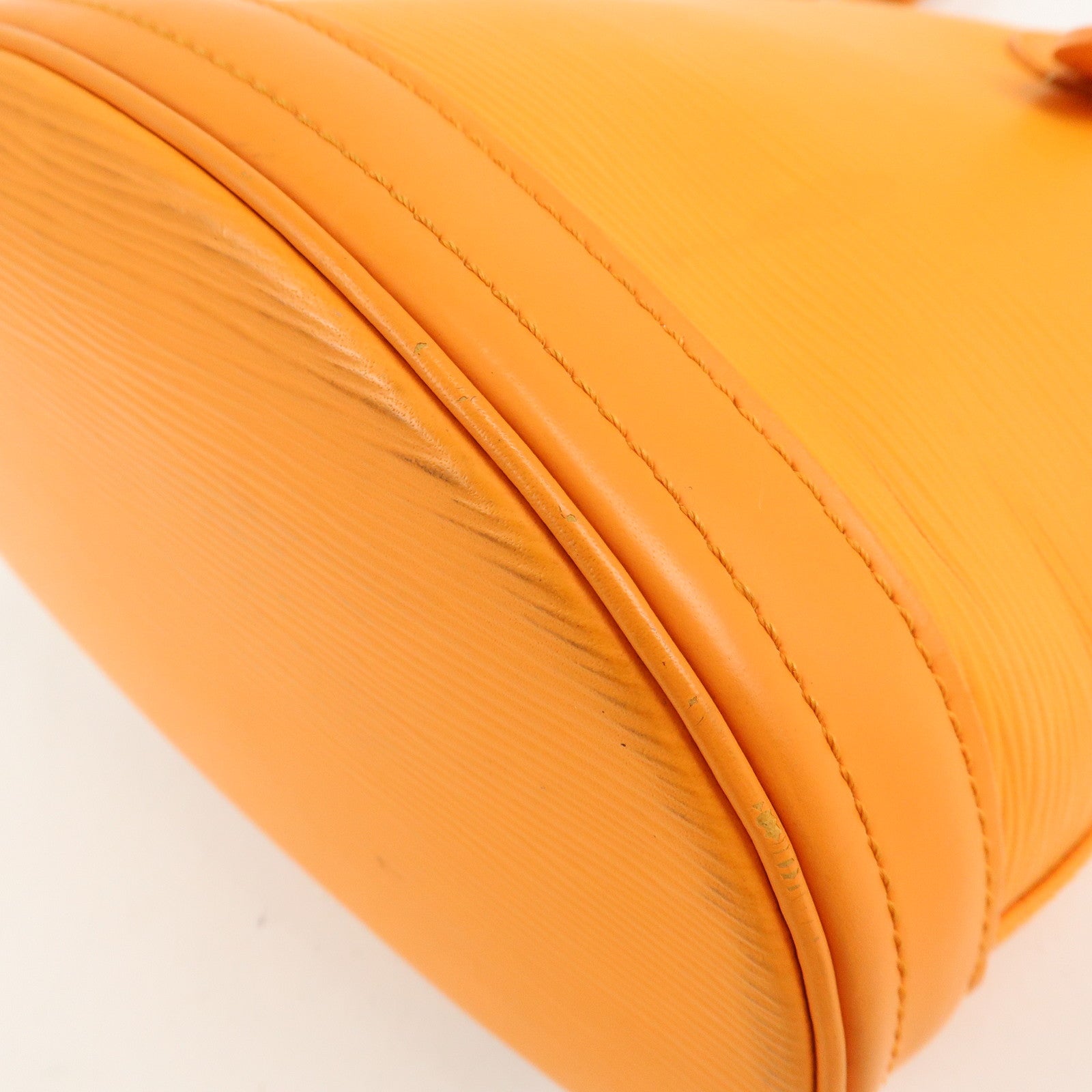 Louis Vuitton Epi Bucket PM Shoulder Bag Mandarin M5899H Used