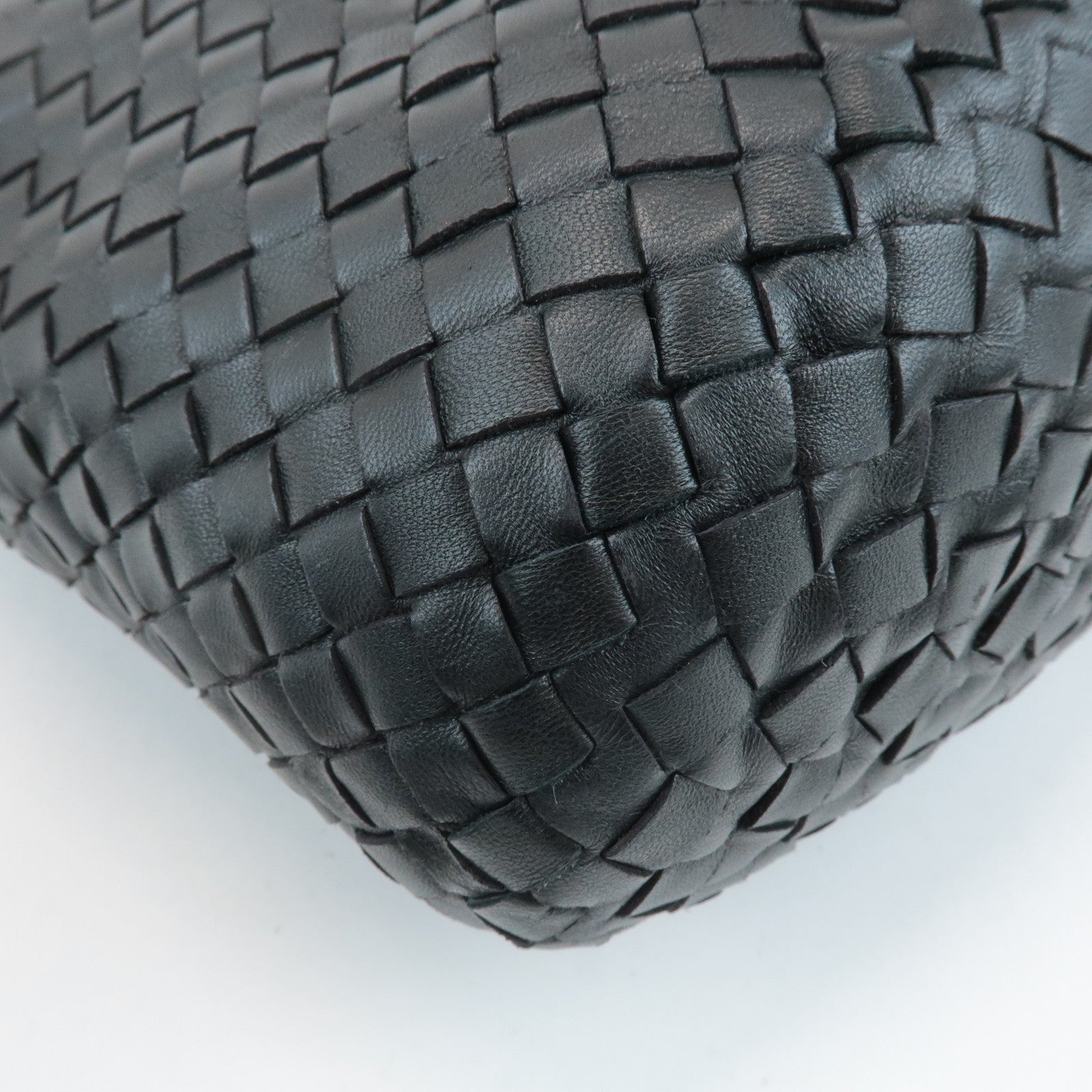 BOTTEGA VENETA Intrecciato Leather Shoulder Bag Black 255690 Used