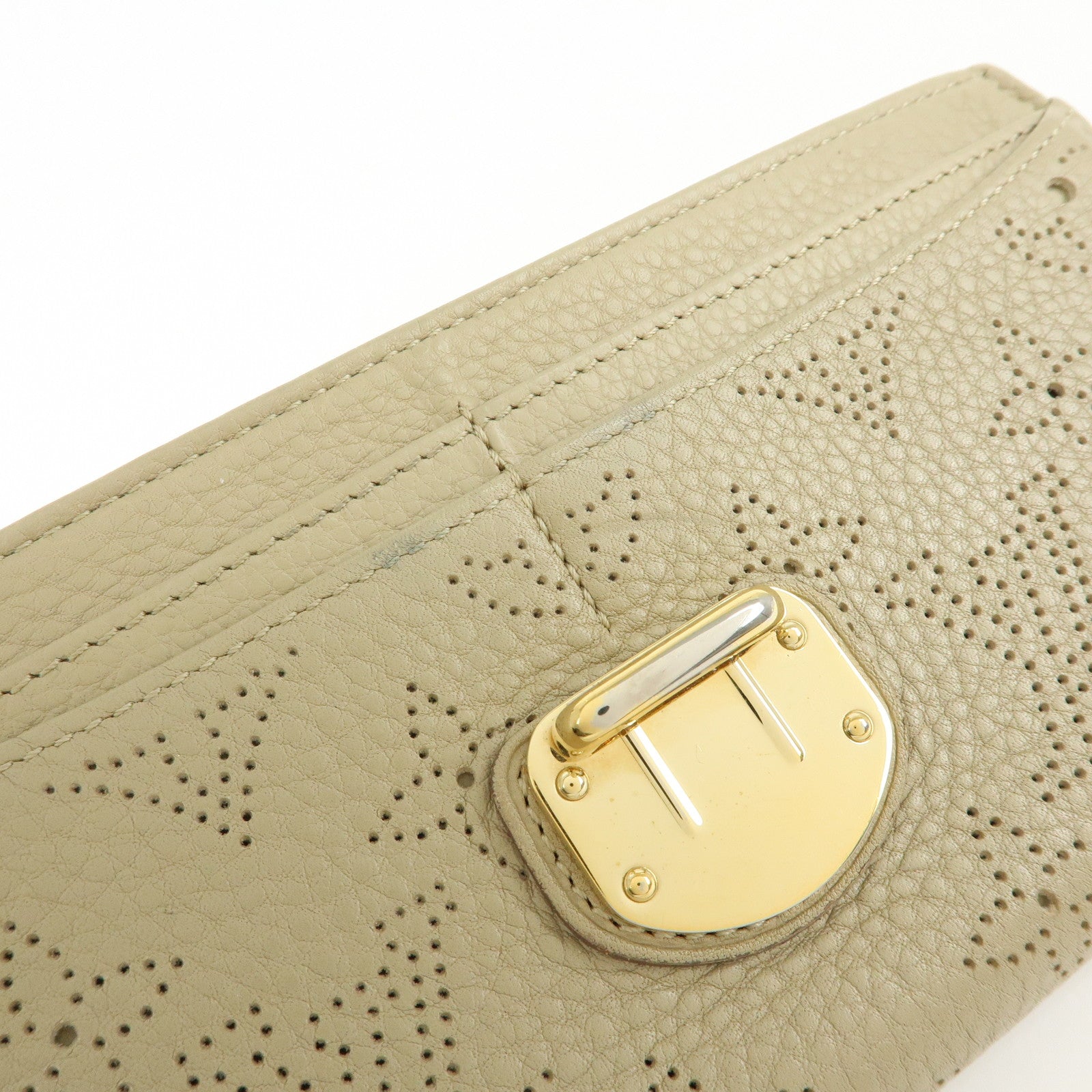 Louis Vuitton Monogram Mahina Portefeuille Iris Wallet Opal M58134