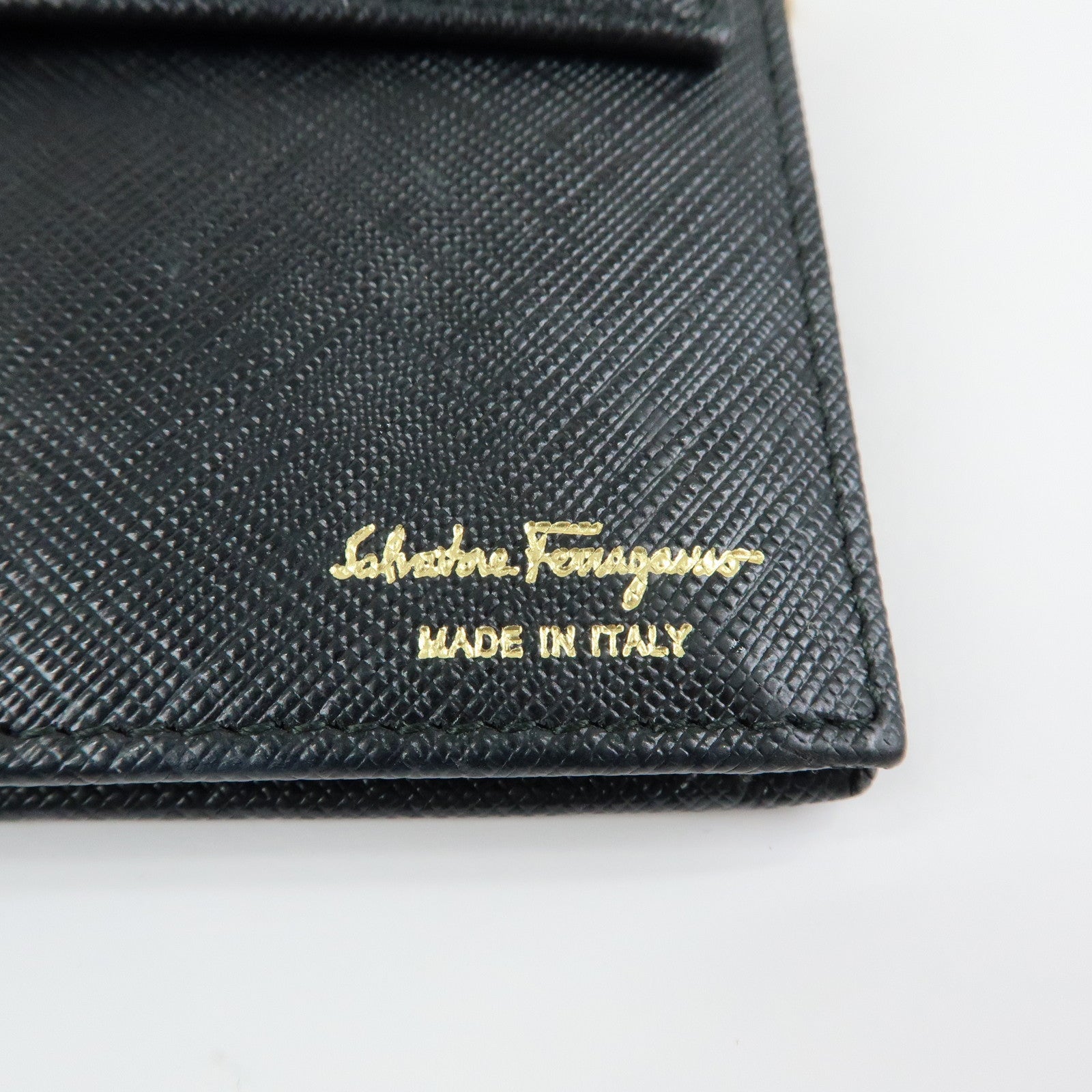 Ferragamo Vara Ribbon Leather Chain Wallet Shoulder Bag Black