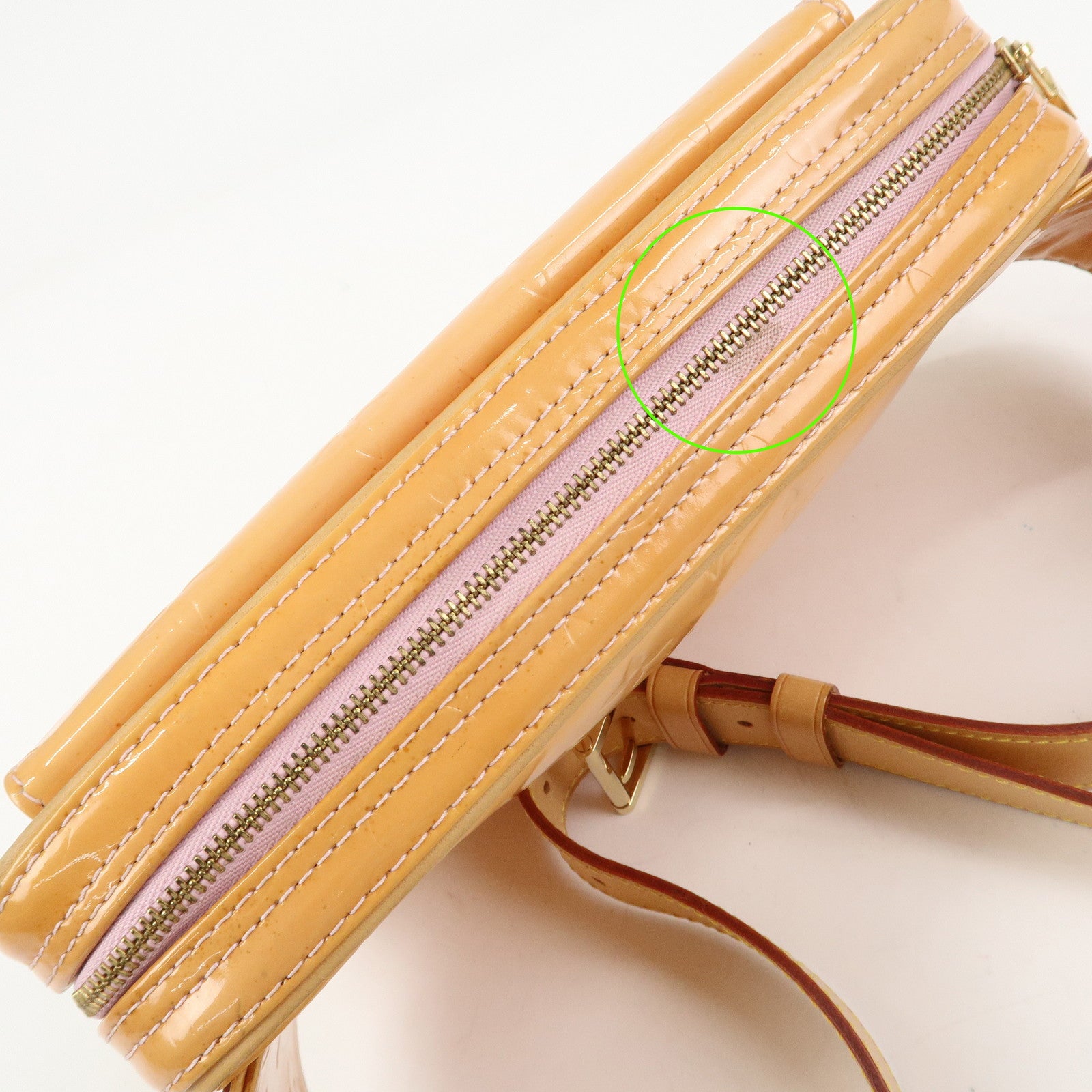 Louis Vuitton Monogram Vernis Leather Fulton Body Bag Gris M91041