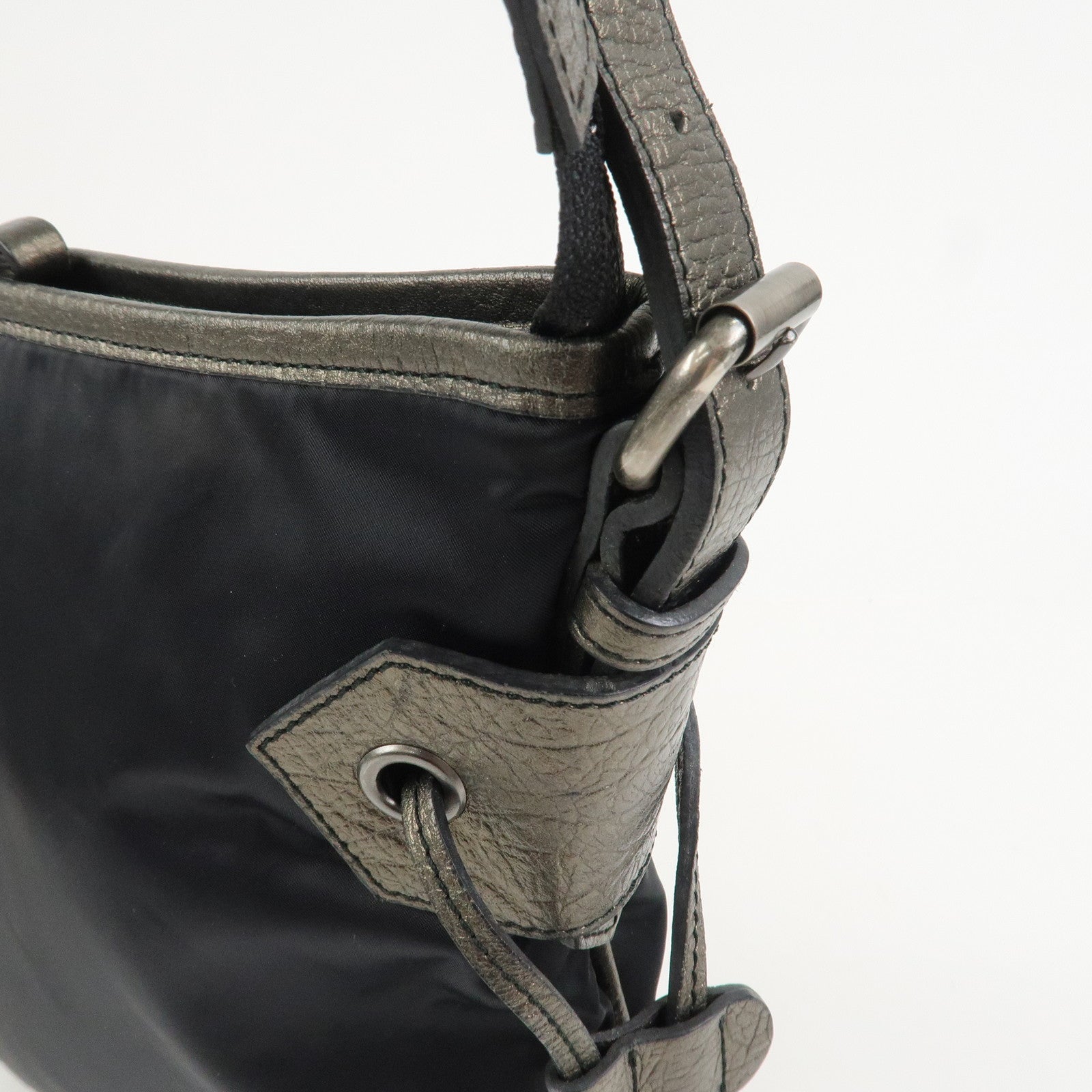 BURBERRY Logo Nylon Leather Shoulder Bag Crossbody Black