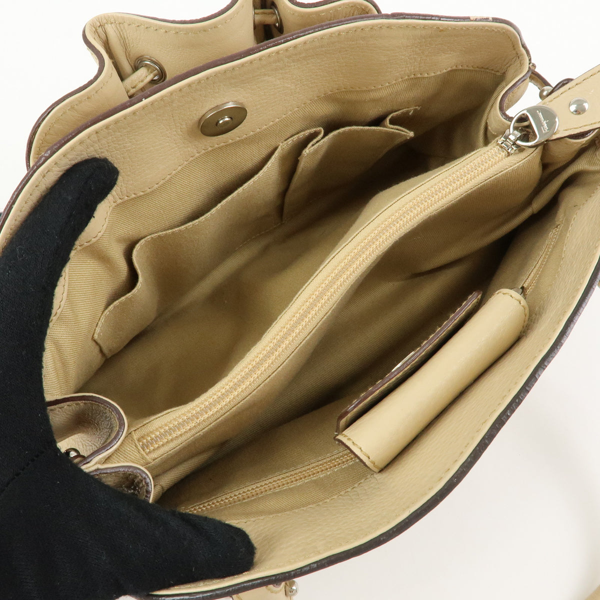 Ferragamo Gancini Leather Drawstring Shoulder Bag Hand Bag Beige