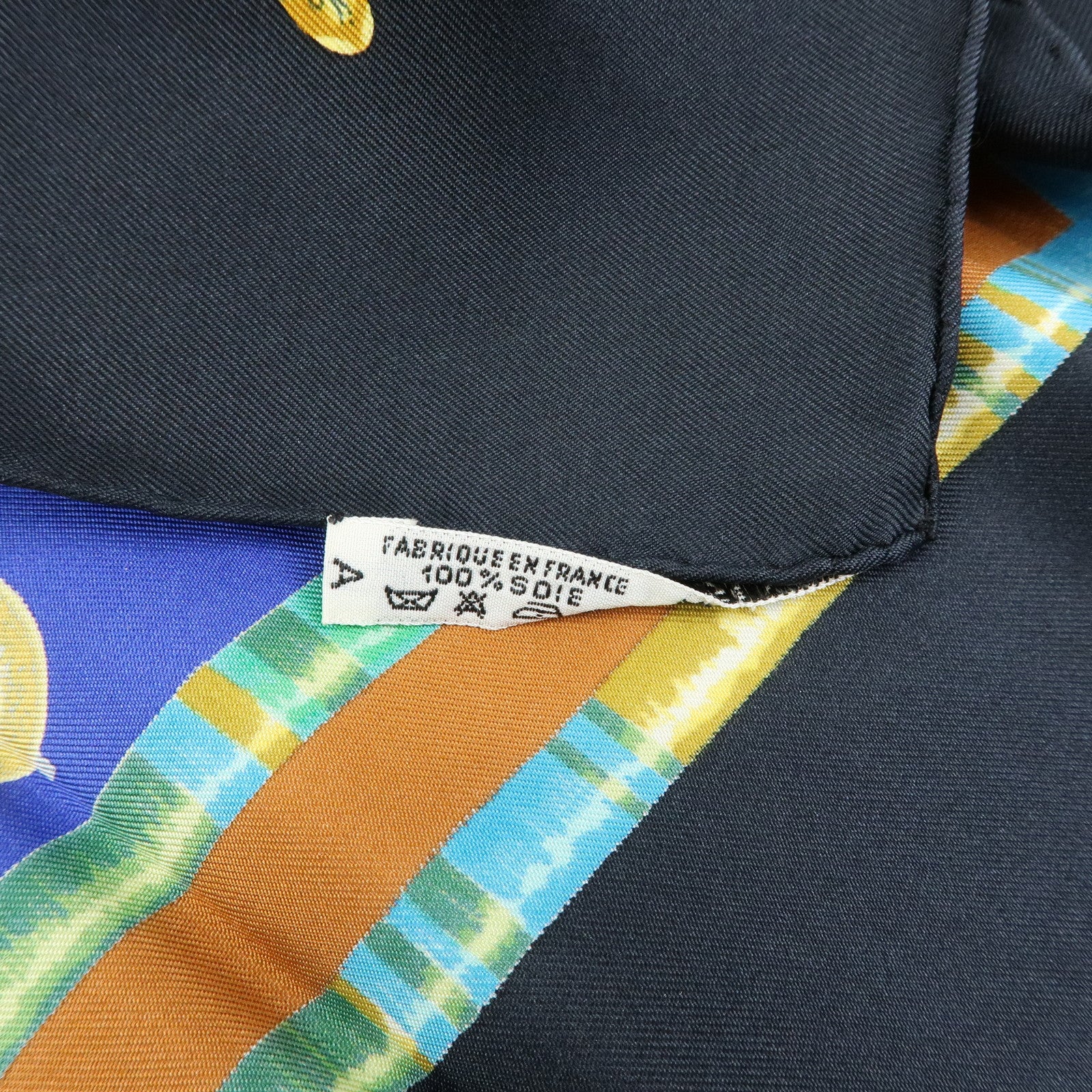 HERMES Carre 90 Silk 100% Scarf Petite main Black Multicolor