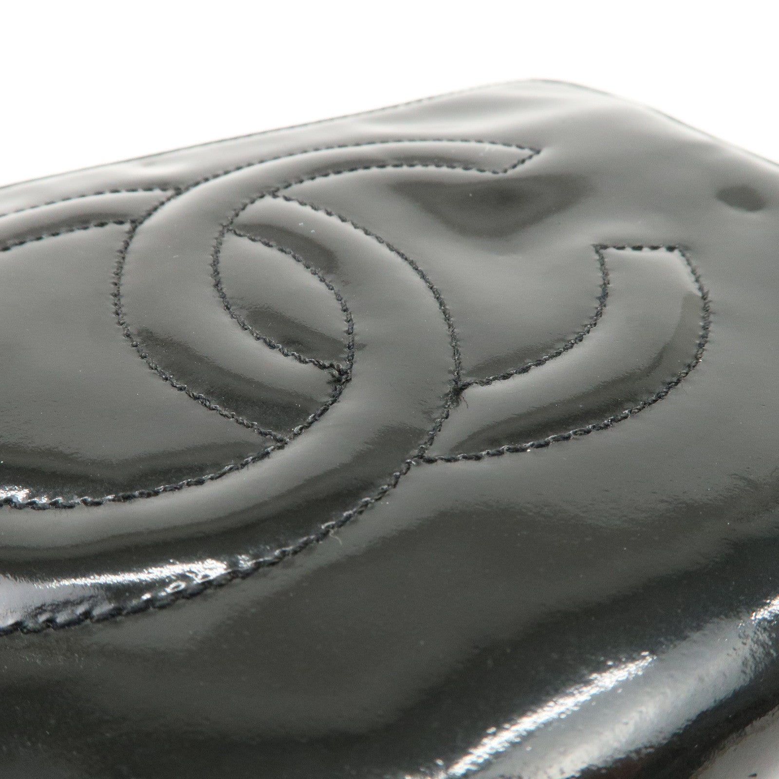 CHANEL Patent Leather Round Zippy Long Wallet Black Used