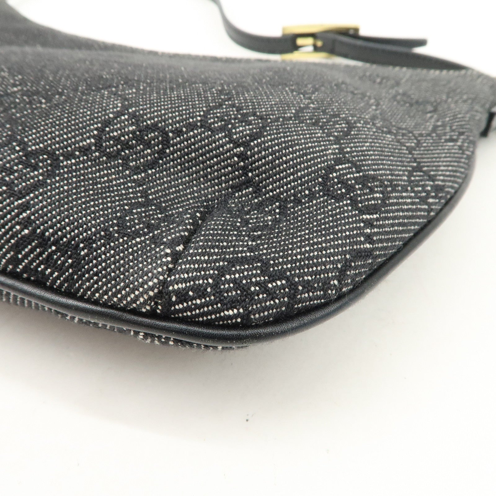 GUCCI GG Canvas Hand Bag Shoulder Bag Black Gold HDW 32160 Used