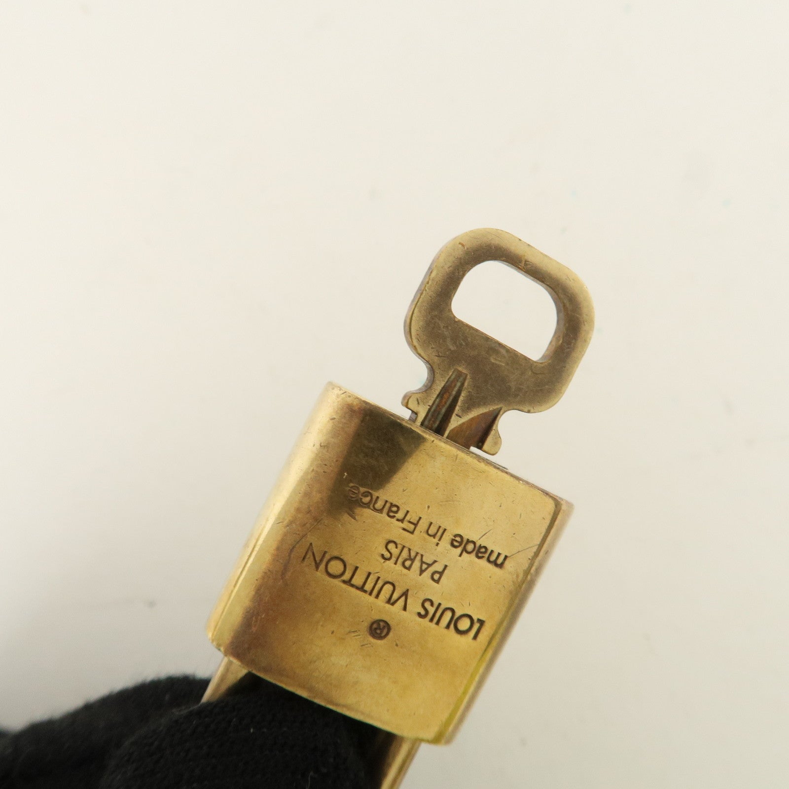 Louis Vuitton Set of 10 Lock & Key Cadena Key Lock Metal Gold Used