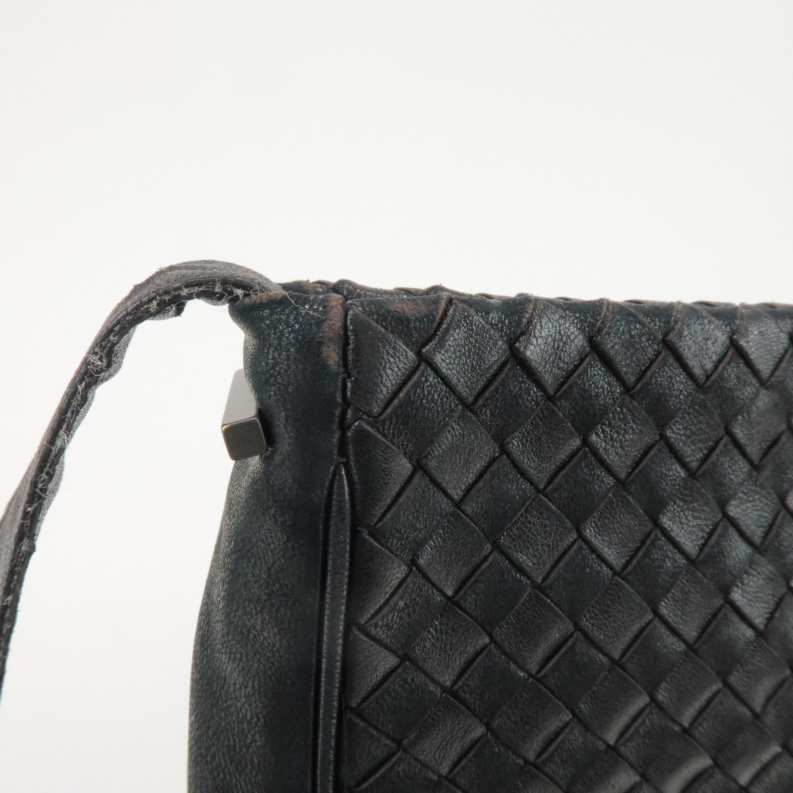 BOTTEGA VENETA Intrecciato Leather Shoulder Bag Black 105001