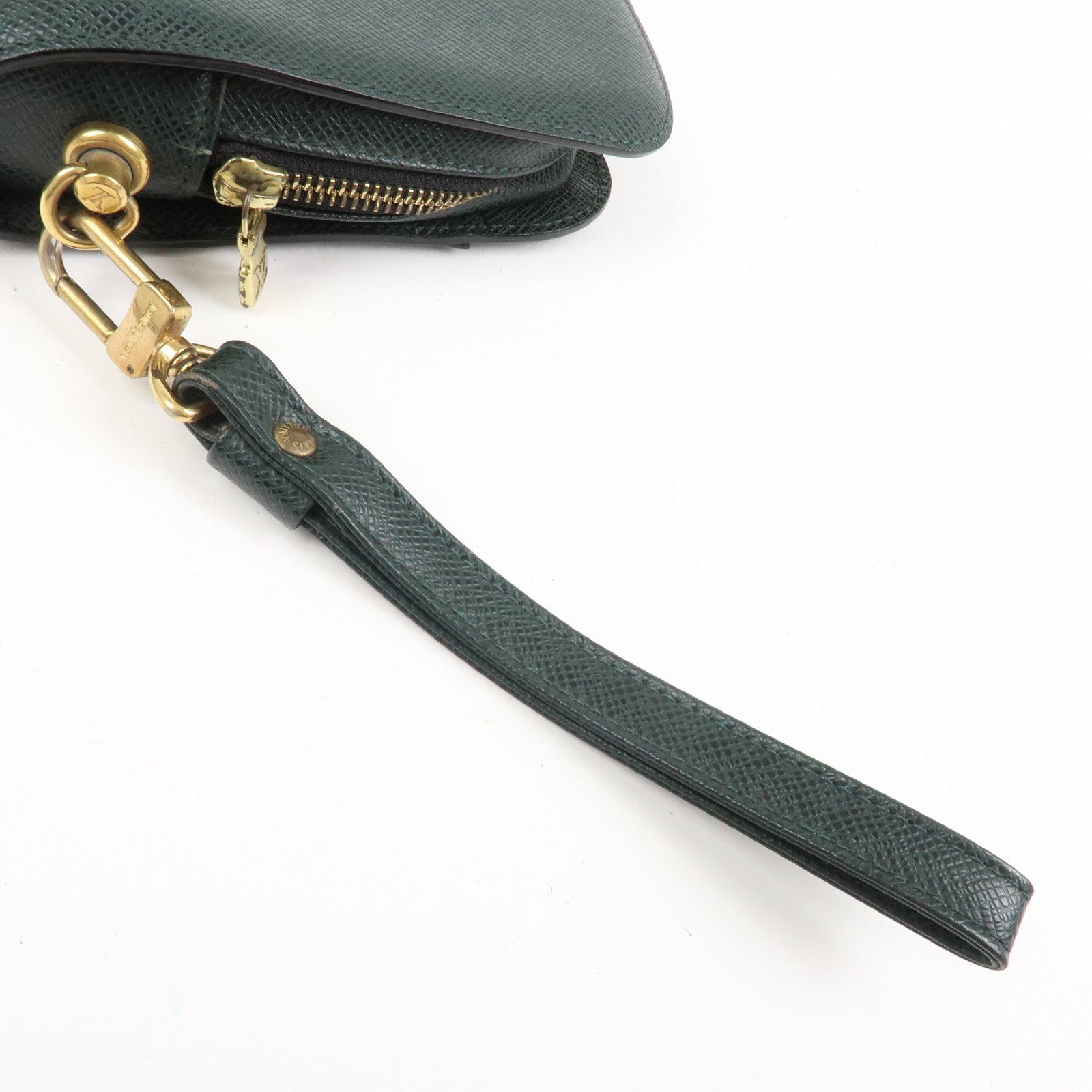Louis Vuitton Taiga Set Of 2 Leather Clutch Bags M3018P M30186