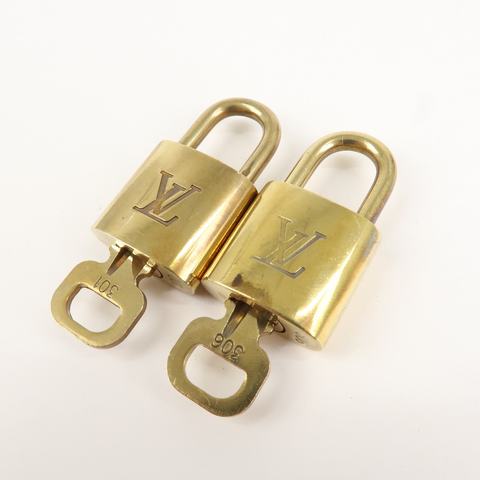 Louis Vuitton Set of 10 Lock & Key Cadena Key Lock Metal Gold Used