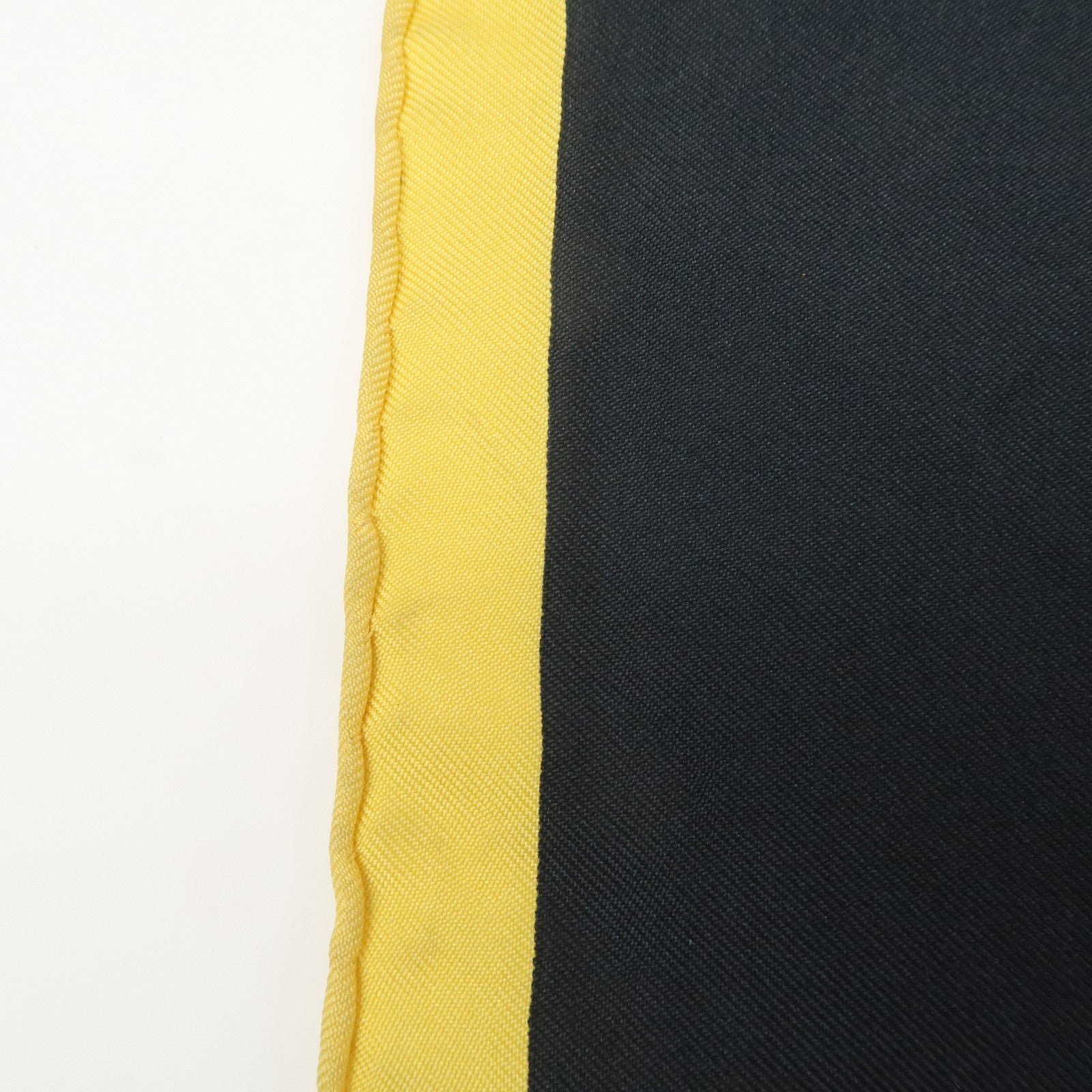 HERMES Carre 90 Silk 100% LES ARMES DE PARIS Scarf Black Gold