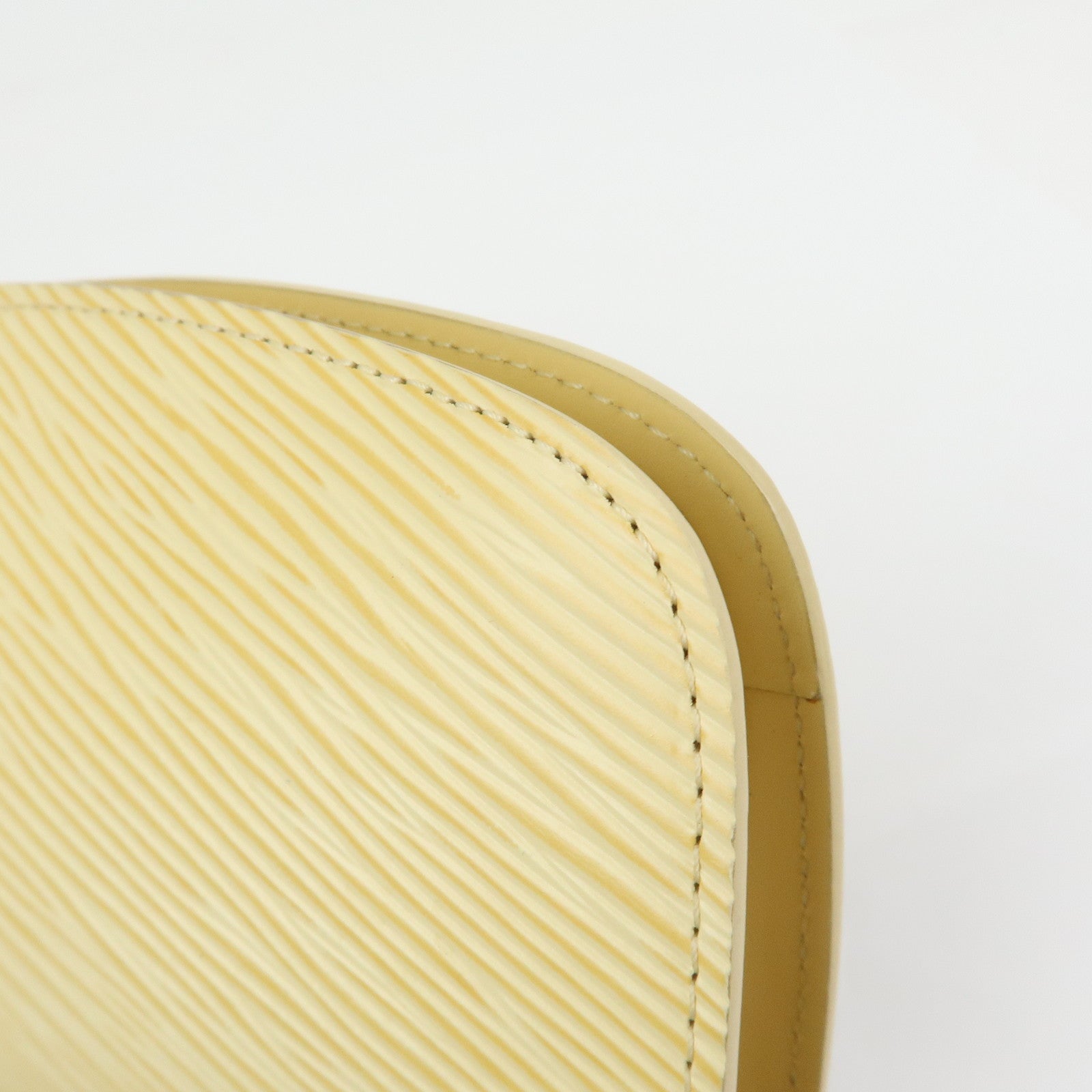 Louis Vuitton Epi Portefeuille Epi Z Coin Case Vanilla M6344A