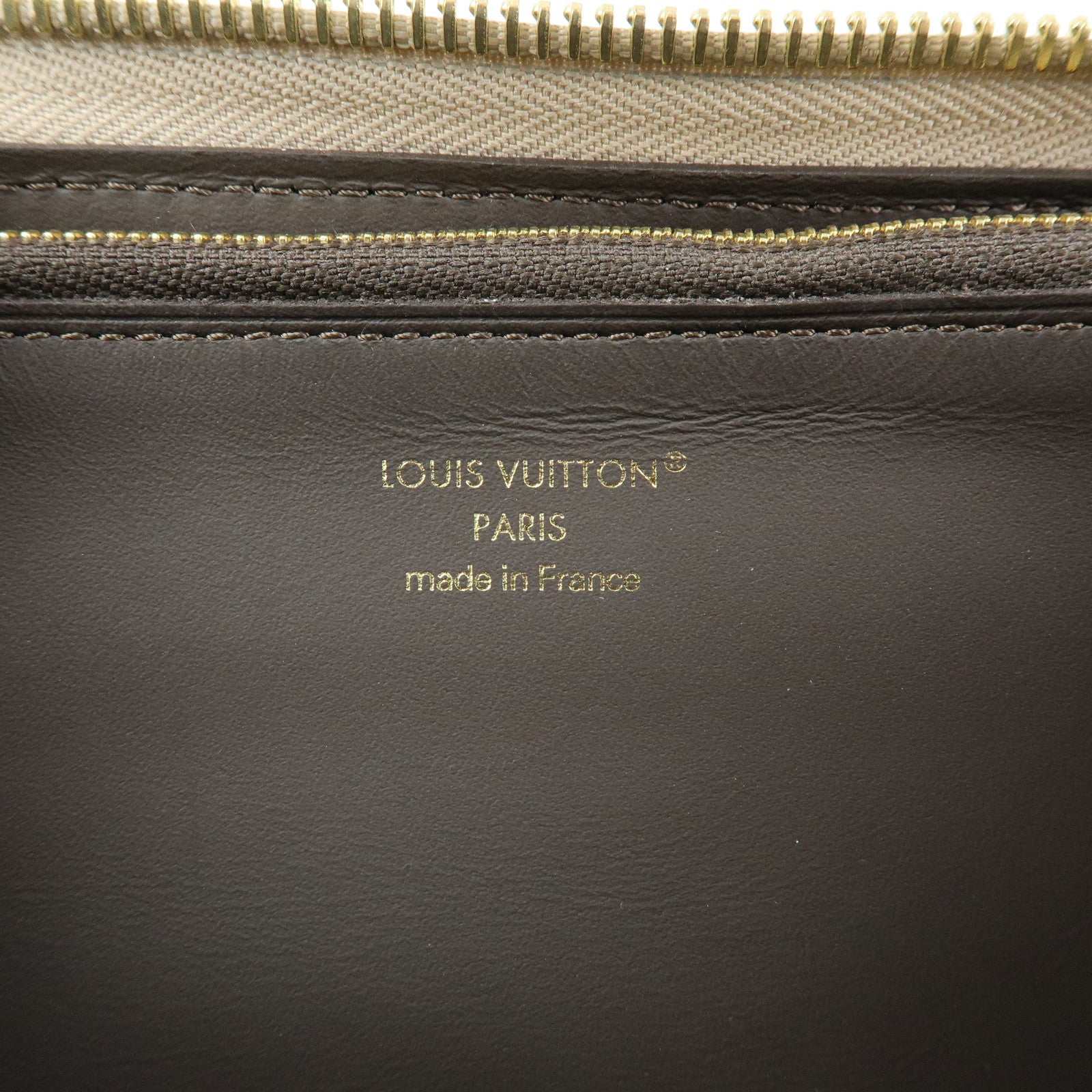 Louis Vuitton Portefeuille Comete Leather Long Wallet Greige M63104