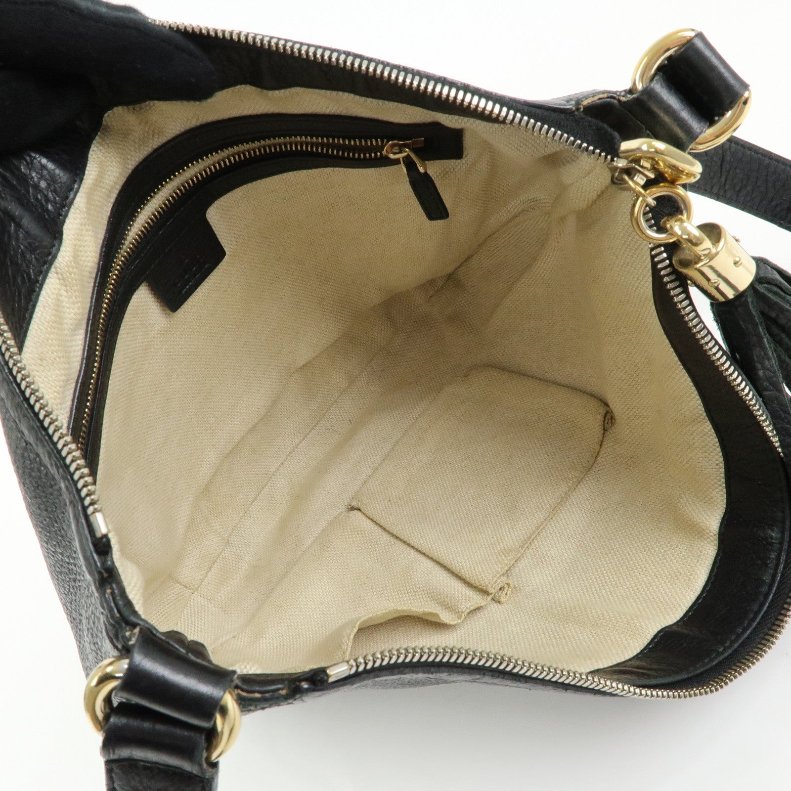 GUCCI SOHO Interlocking G Leather Shoulder Bag Tassel Black 308361