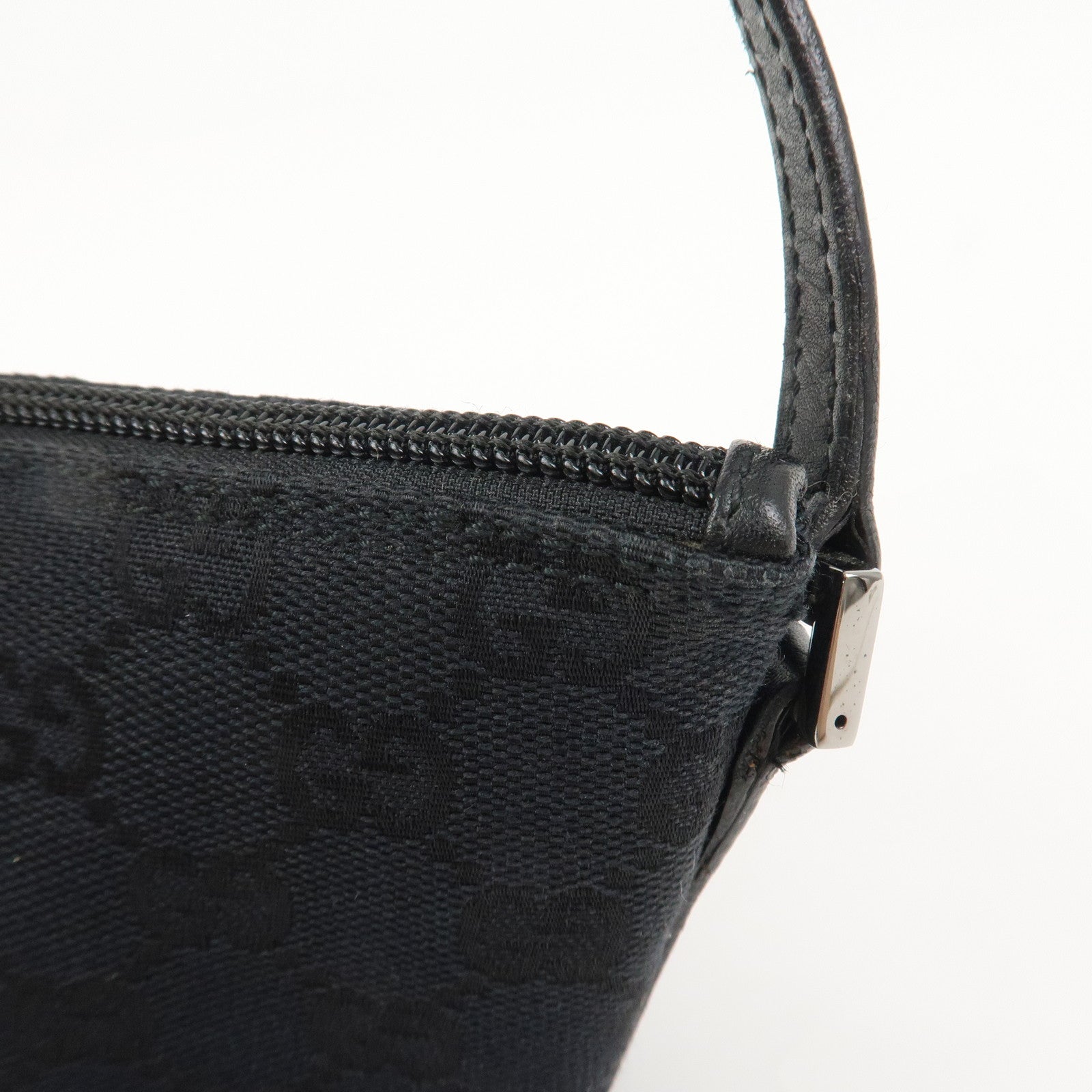 GUCCI GG Canvas Leather Accessory Pouch Hand Bag Black 039.1103