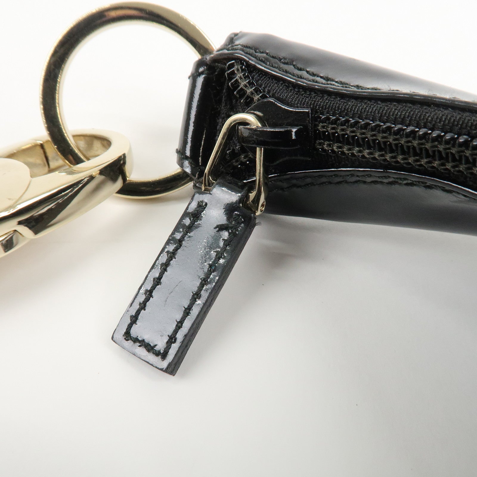 GUCCI GG Canvas Patent Leather Shoulder Bag Black 001.4158 Used