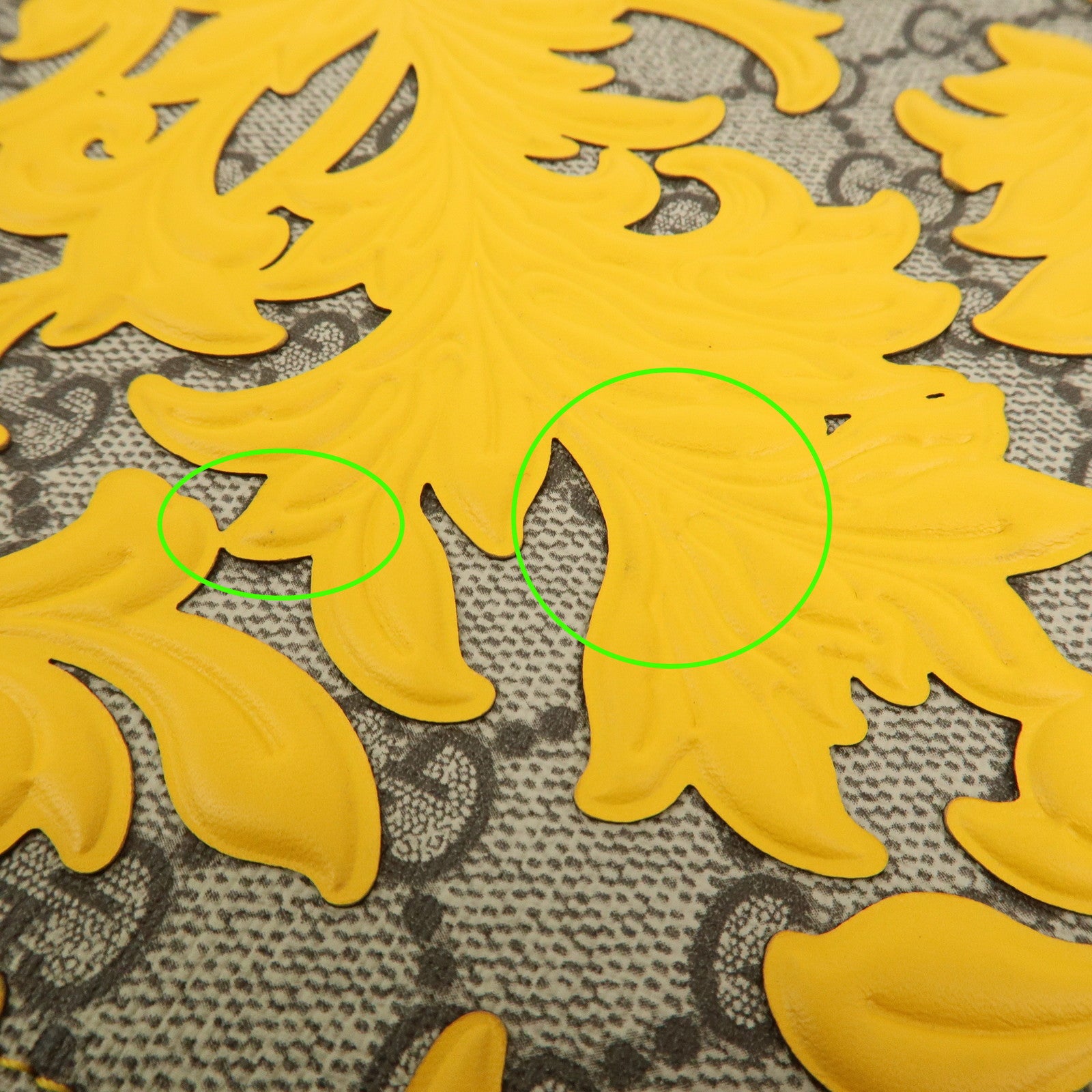 GUCCI GG Supreme Arabesque Leather Clutch Bag Beige Yellow 410810