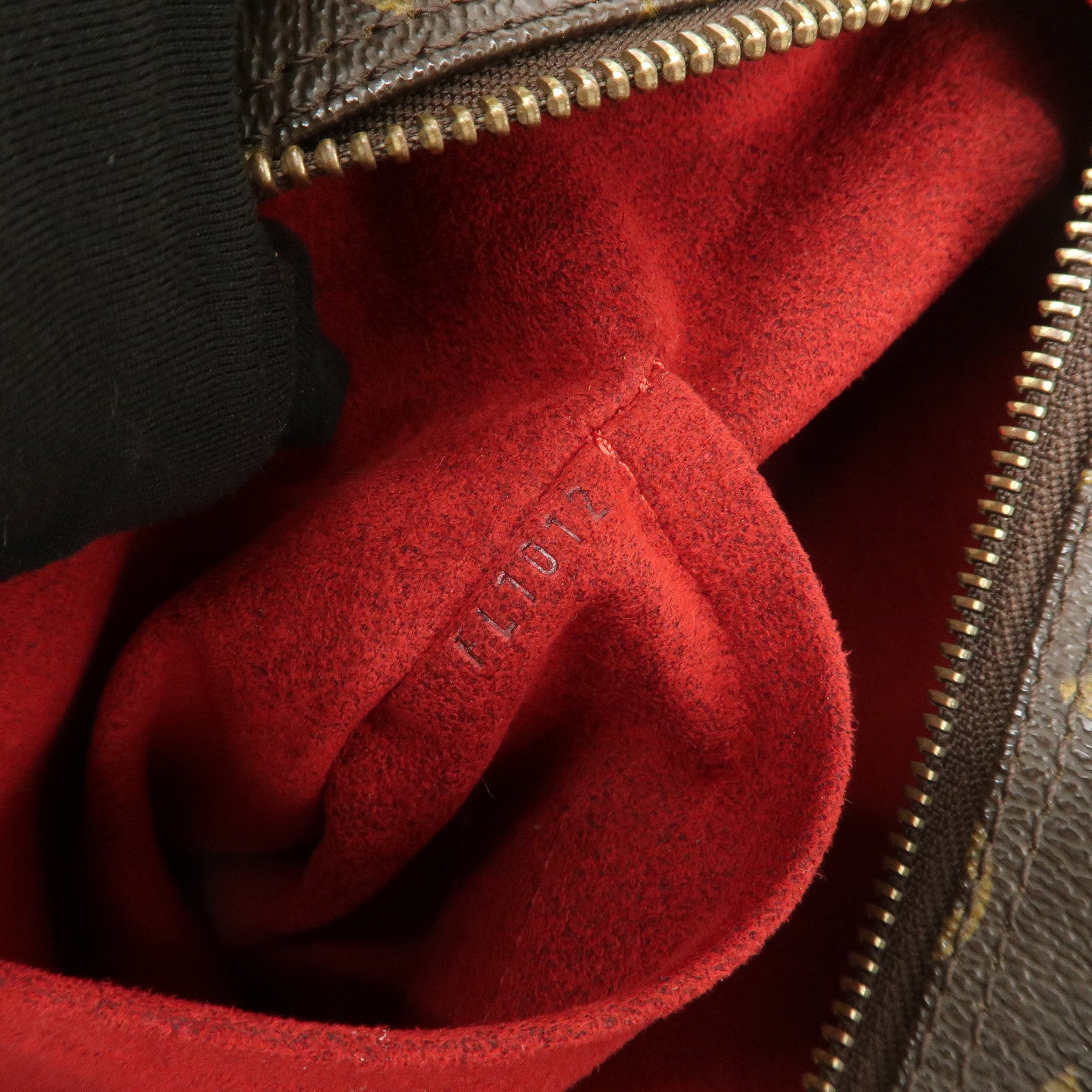 Louis Vuitton Monogram Croissant MM Shoulder Bag M51512