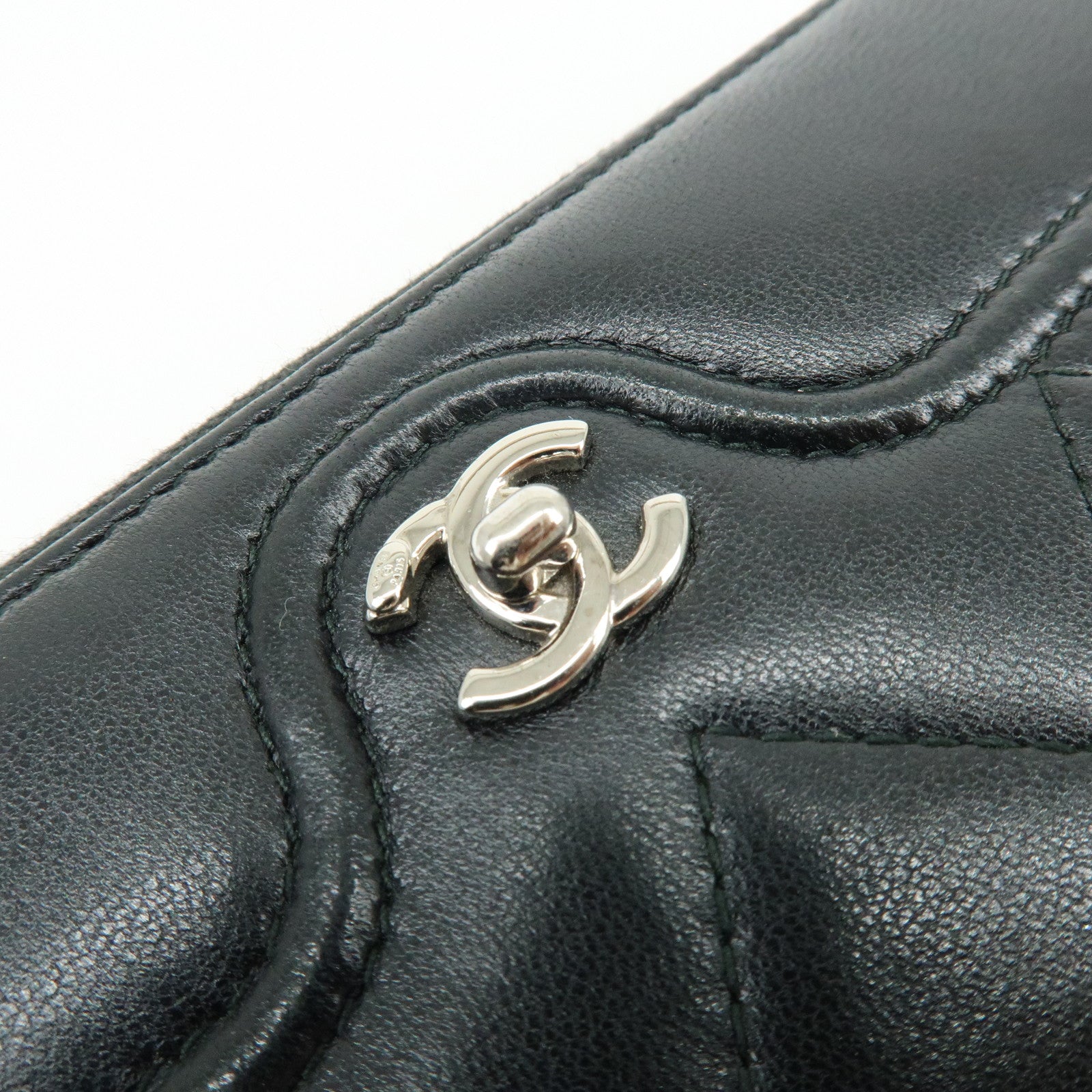 CHANEL COCO Mark Matelasse Lamb Skin Round Zippy Wallet Black