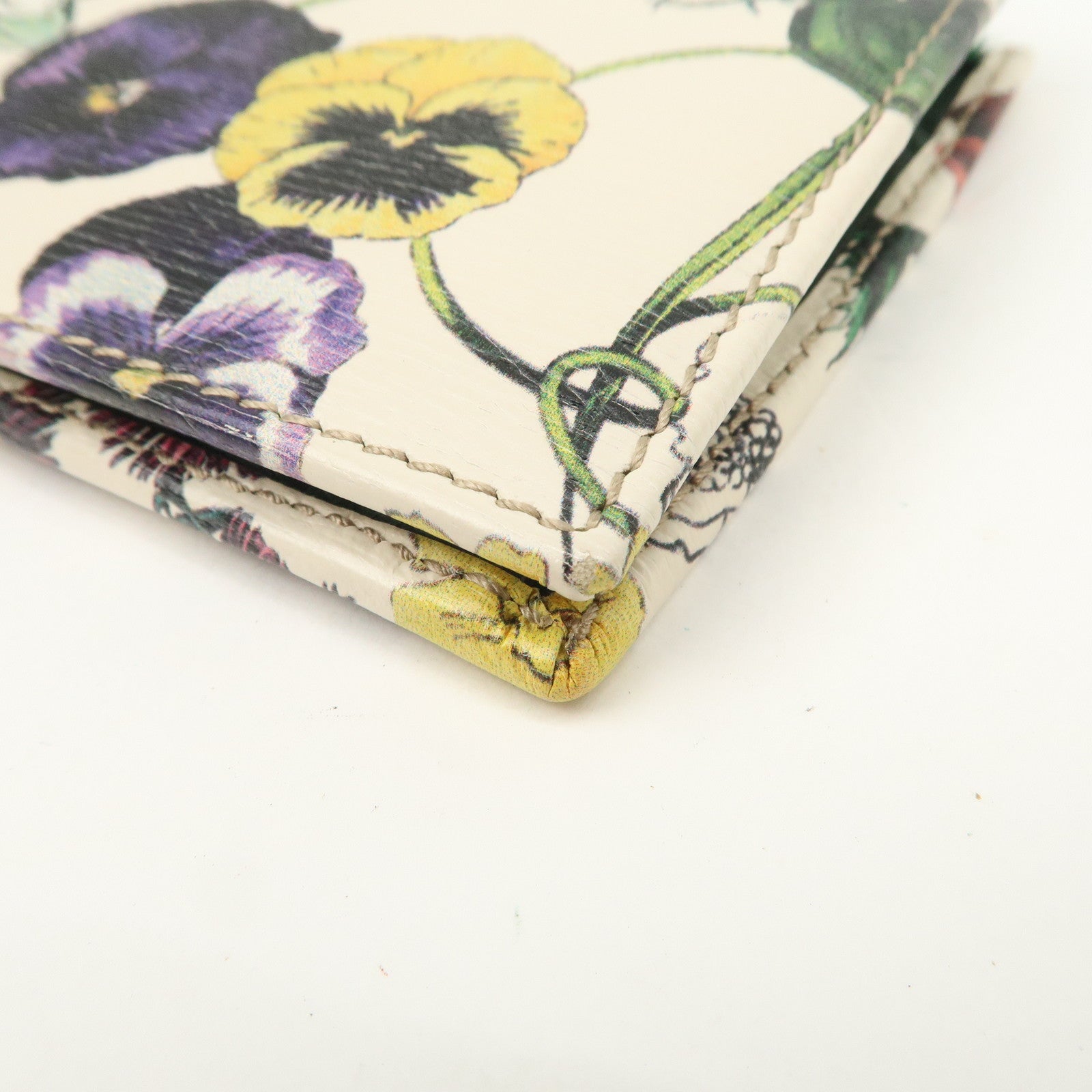 GUCCI GG Marmont Flora Canvas Leather Compact Wallet Ivory 04848