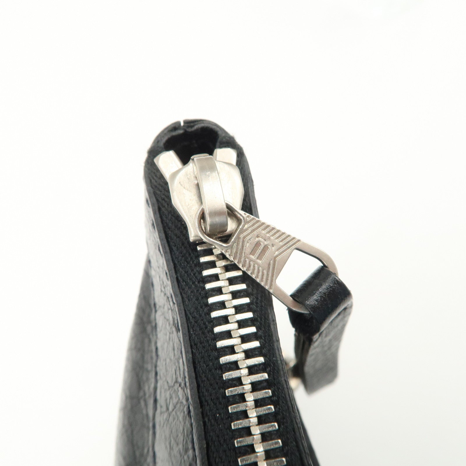 BALENCIAGA Leather Classic Clip L Clutch Bag Black 273023 Used