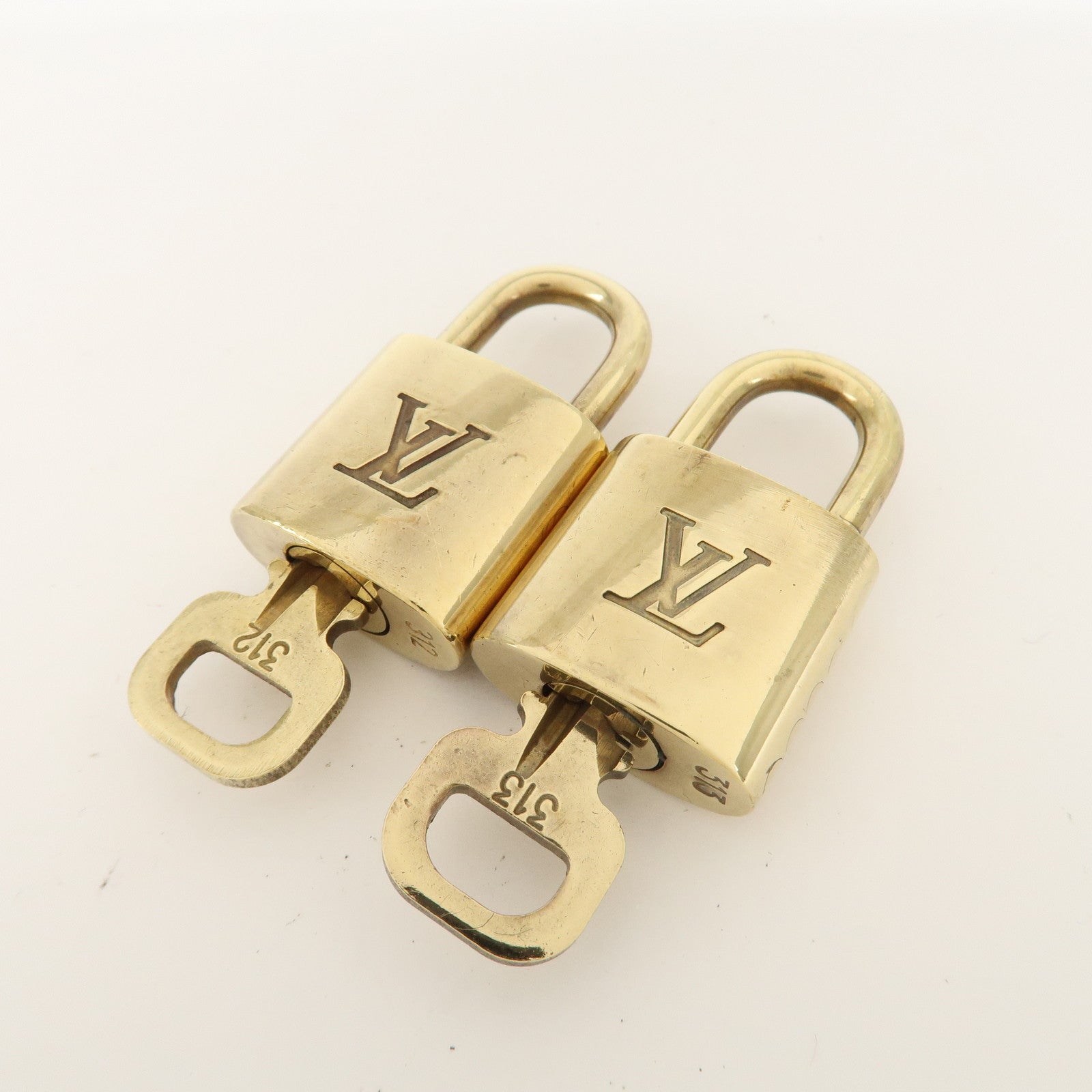 Louis Vuitton Set of 10 Lock & Key Cadena Key Lock Metal Gold Used