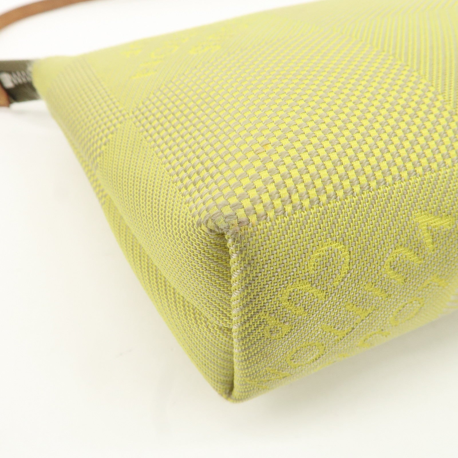 Louis Vuitton Damier Geant Volunteer Pouch Lime Yellow Used