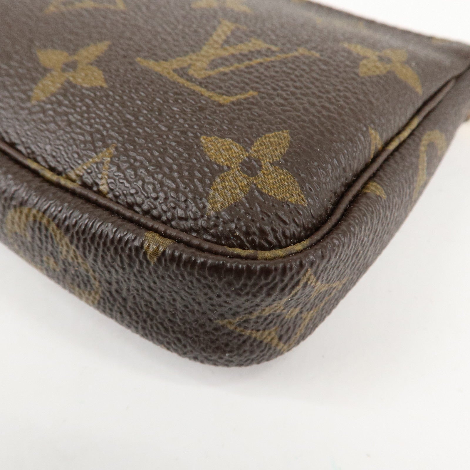 Louis Vuitton Monogram Mini Pochette Accessoires Pouch M58009 Used