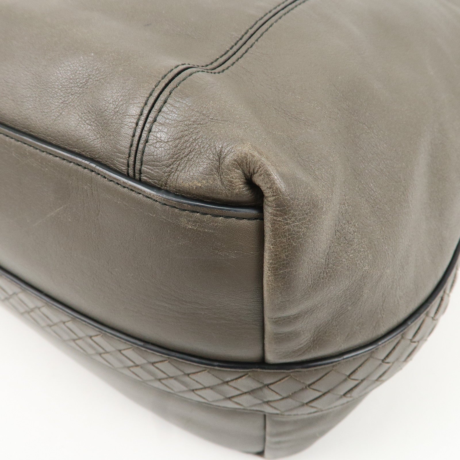BOTTEGA VENETA Intrecciato Leather Shoulder Bag Greige Used
