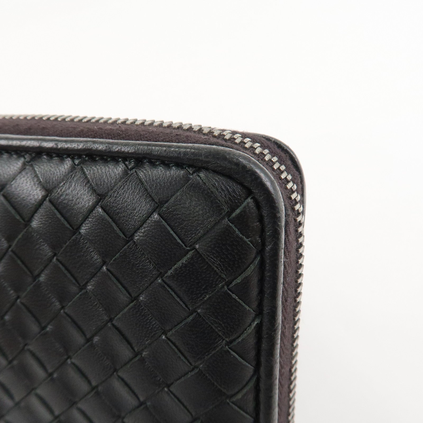 BOTTEGA VENETA Intrecciato Leather Round Fauna Long Wallet Used